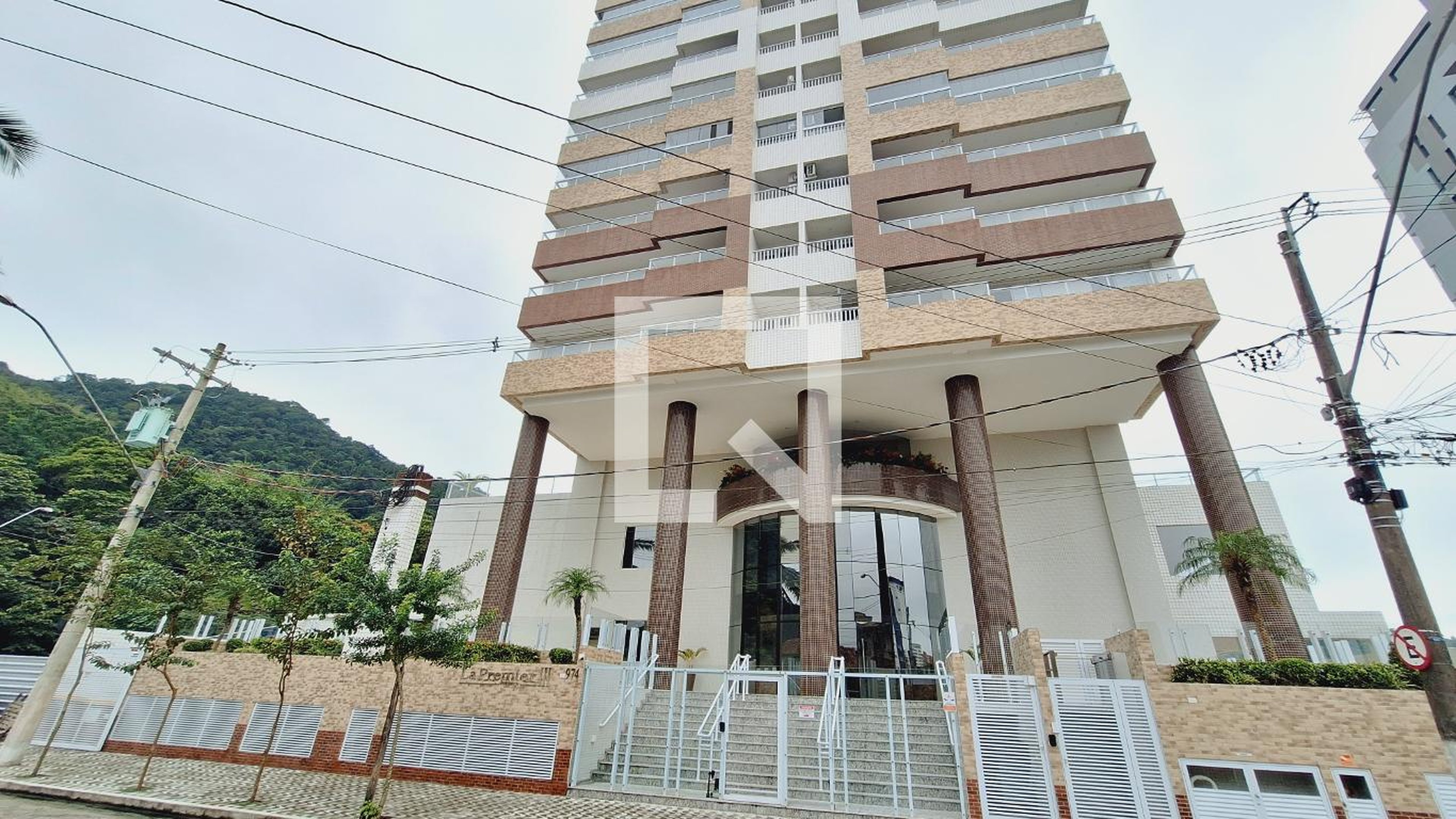 Fachada do Prédio Condomínio Lá Premier III