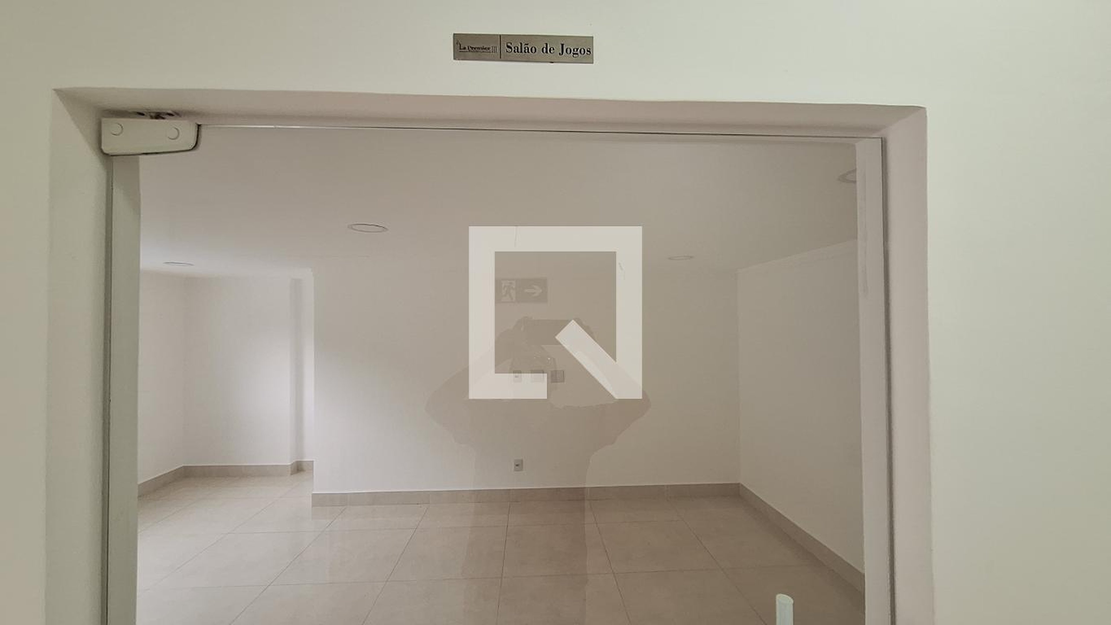 Salão de jogos - Lá Premier III