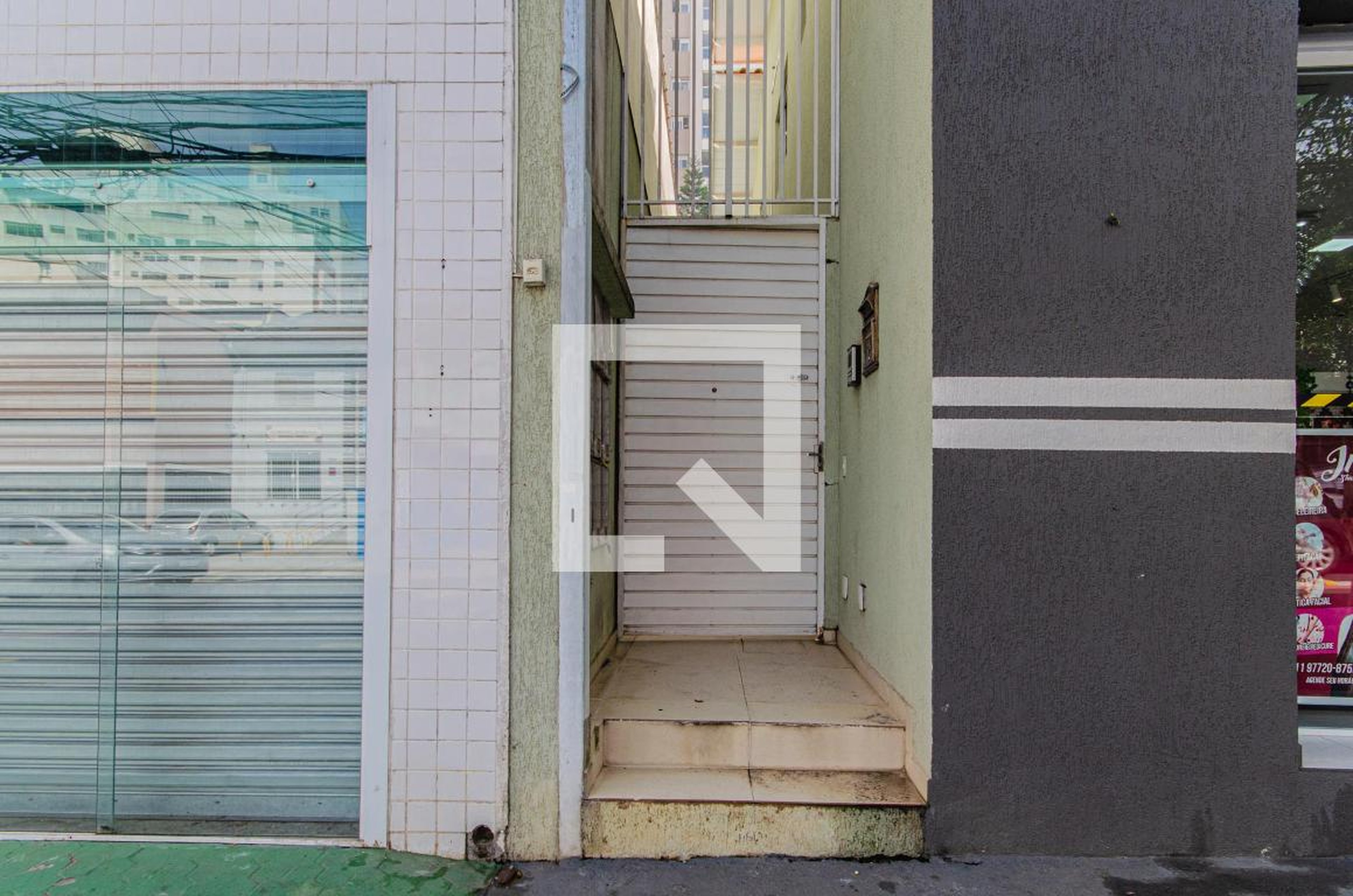 Fachada Condomínio em Rua França Pinto, 406