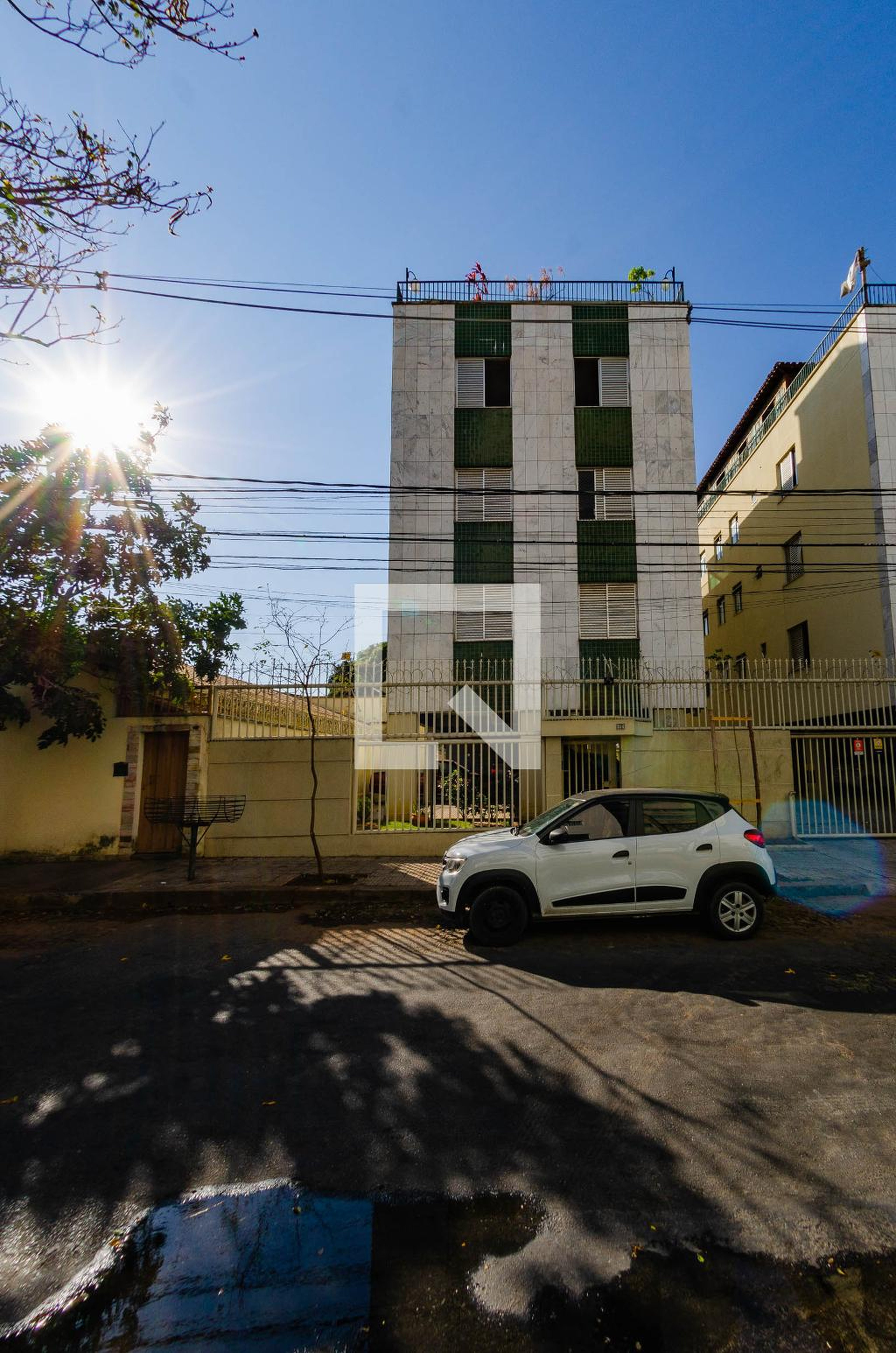 Fachada Condomínio em Rua Oswaldo Cruz, 514