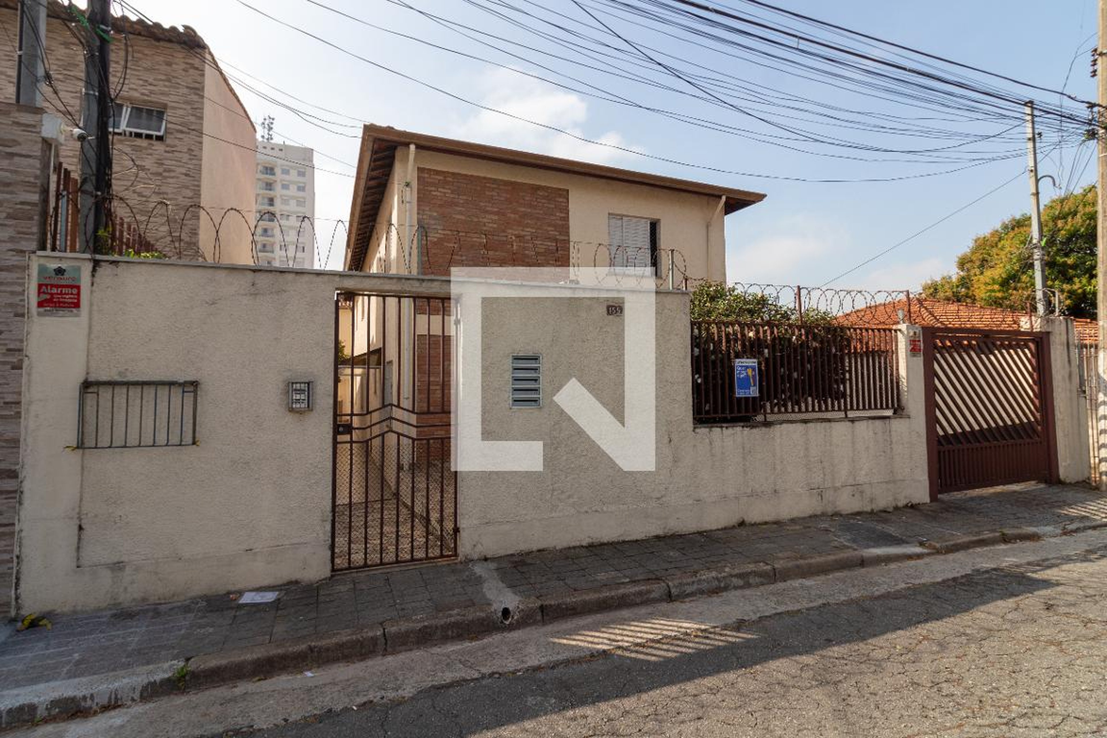 Fachada Condomínio em Rua Artur Pinto da Rocha, 155