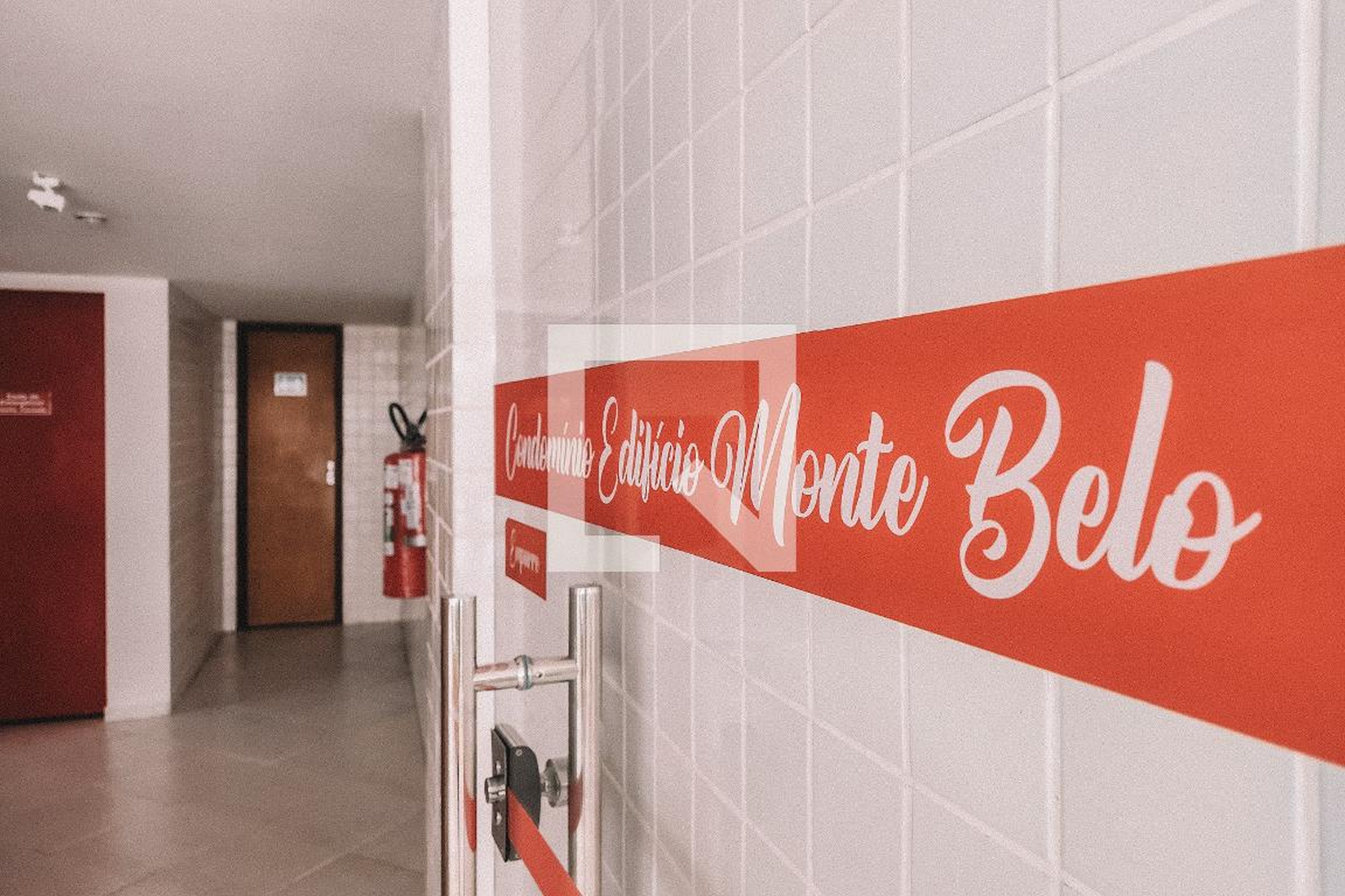 Hall de entrada Condomínio Monte bello