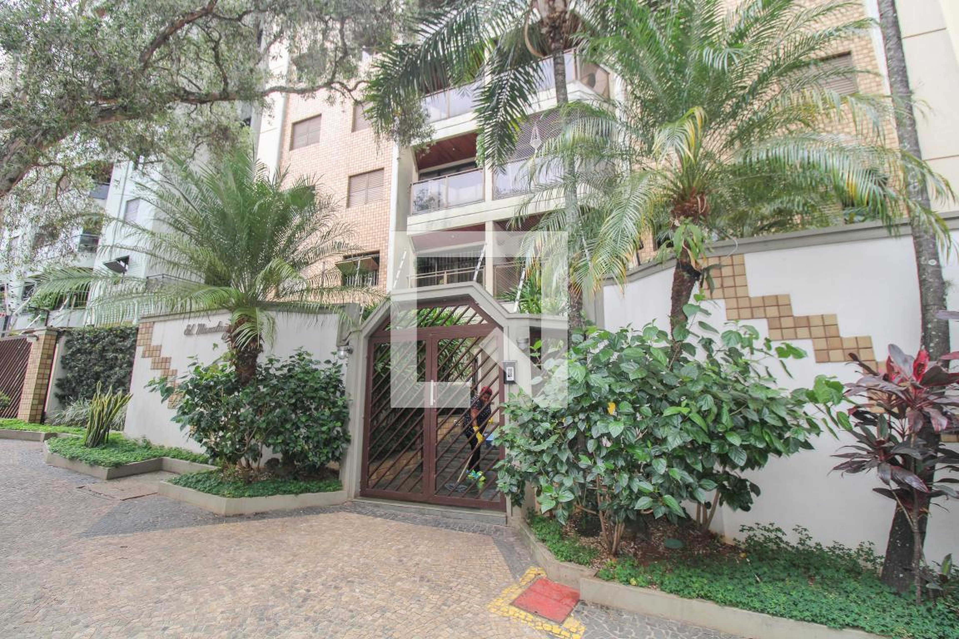 fachada Condomínio em Avenida José Bonifácio, 1090