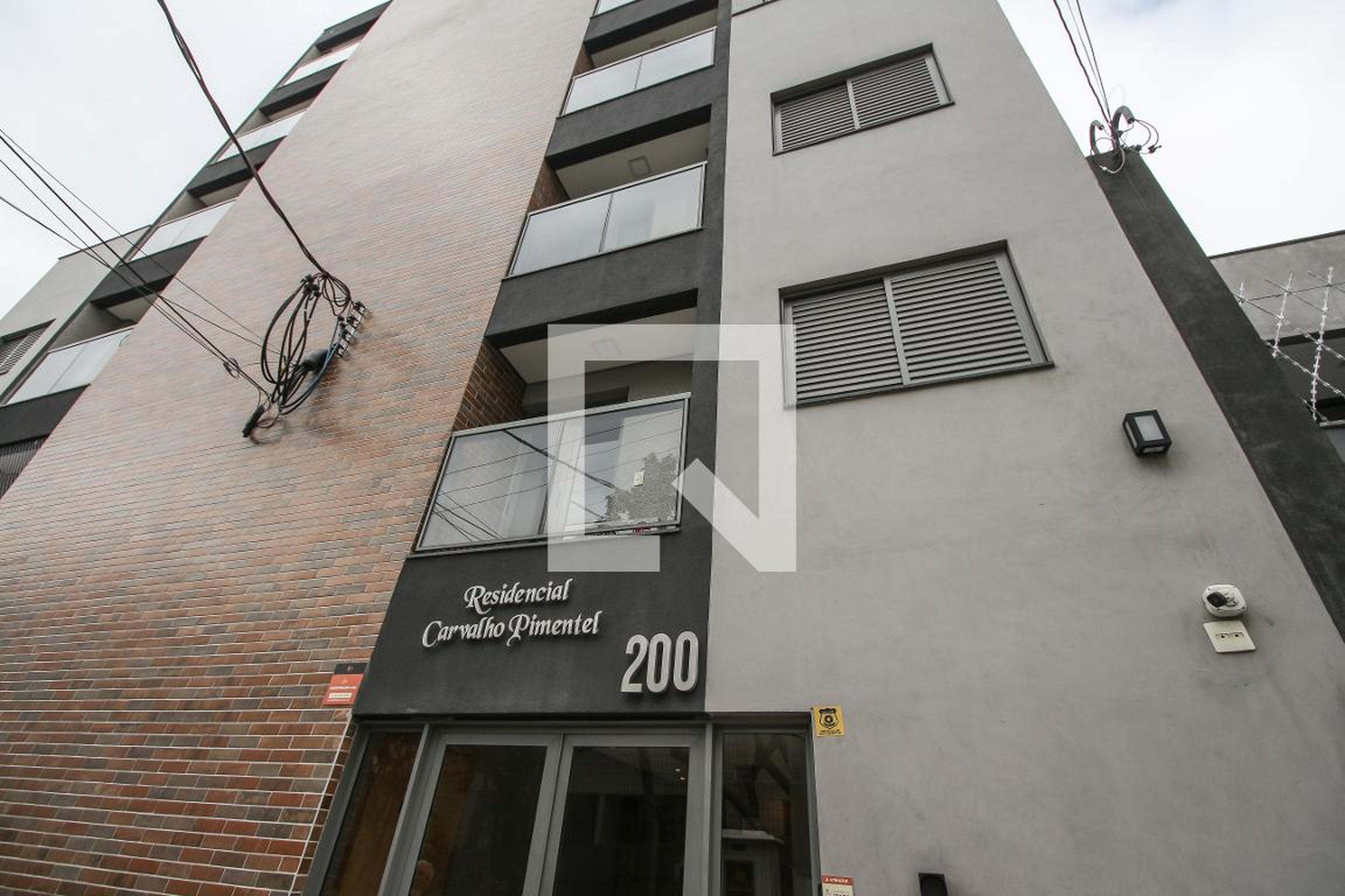 Fachada Condomínio em Rua Fernando Dondon, 192