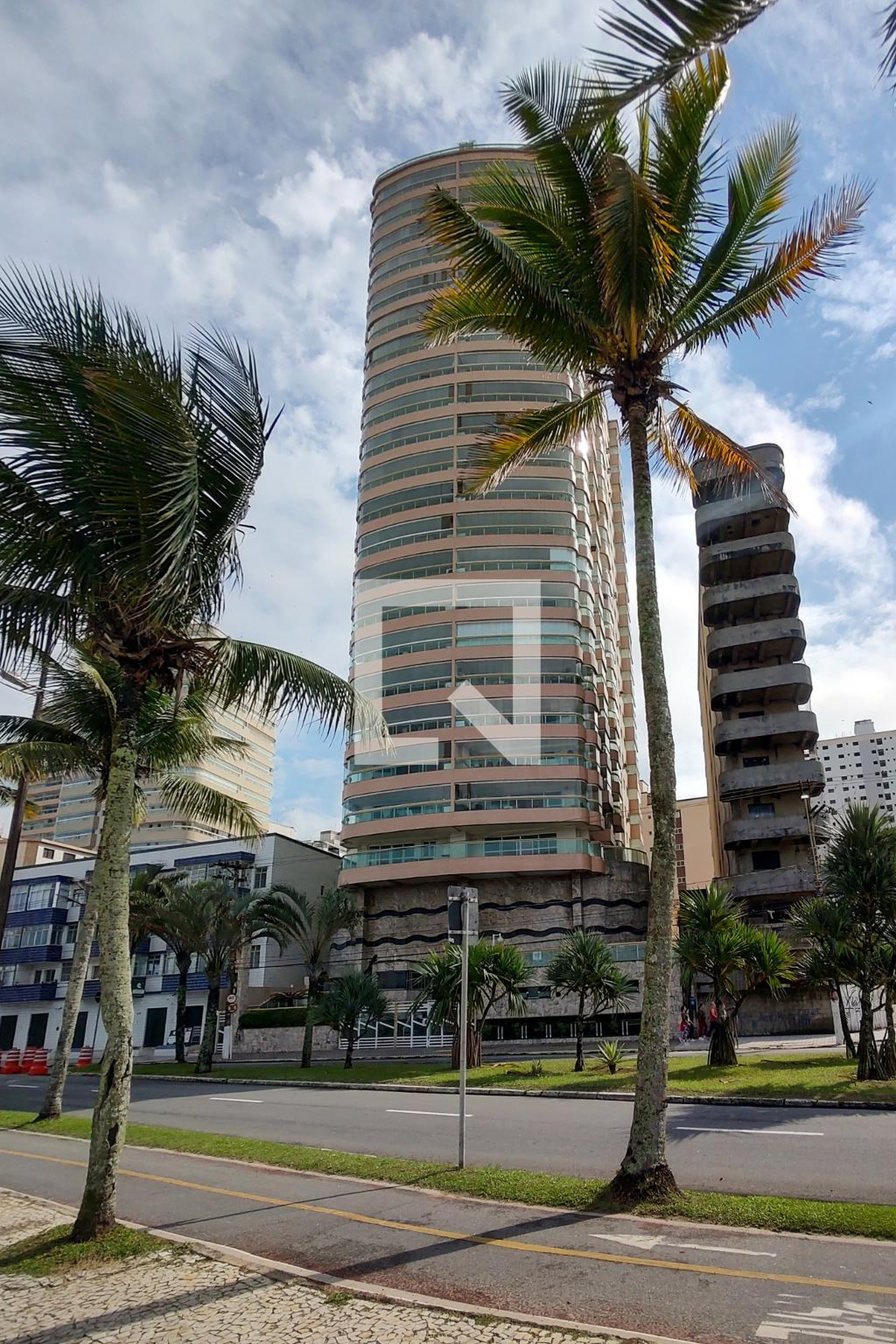 Fachada do Prédio Condomínio Copacabana
