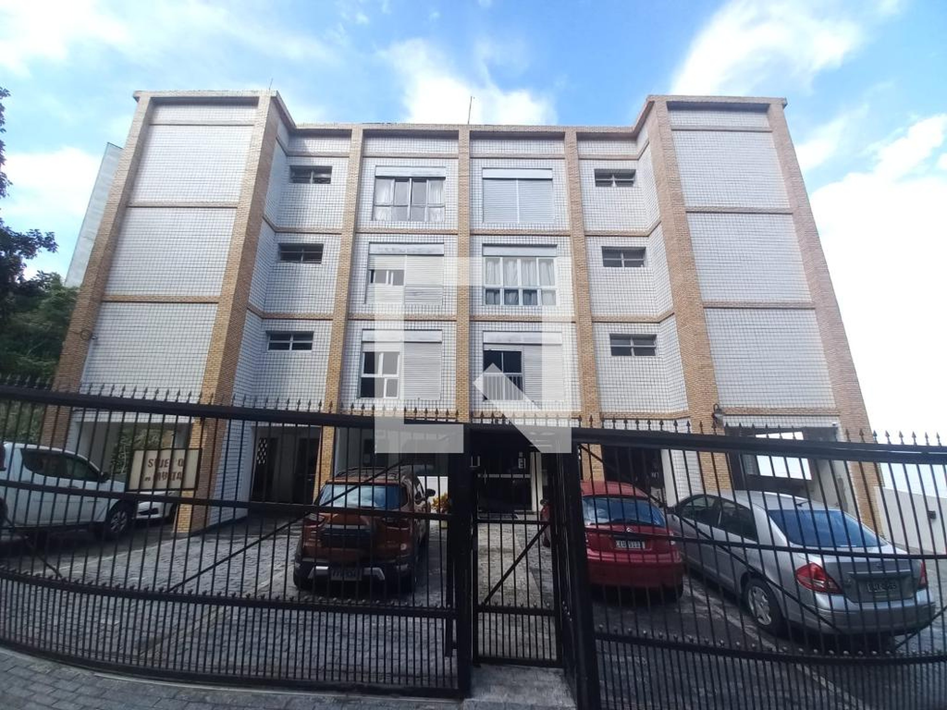 Fachada Edifício Embaúba