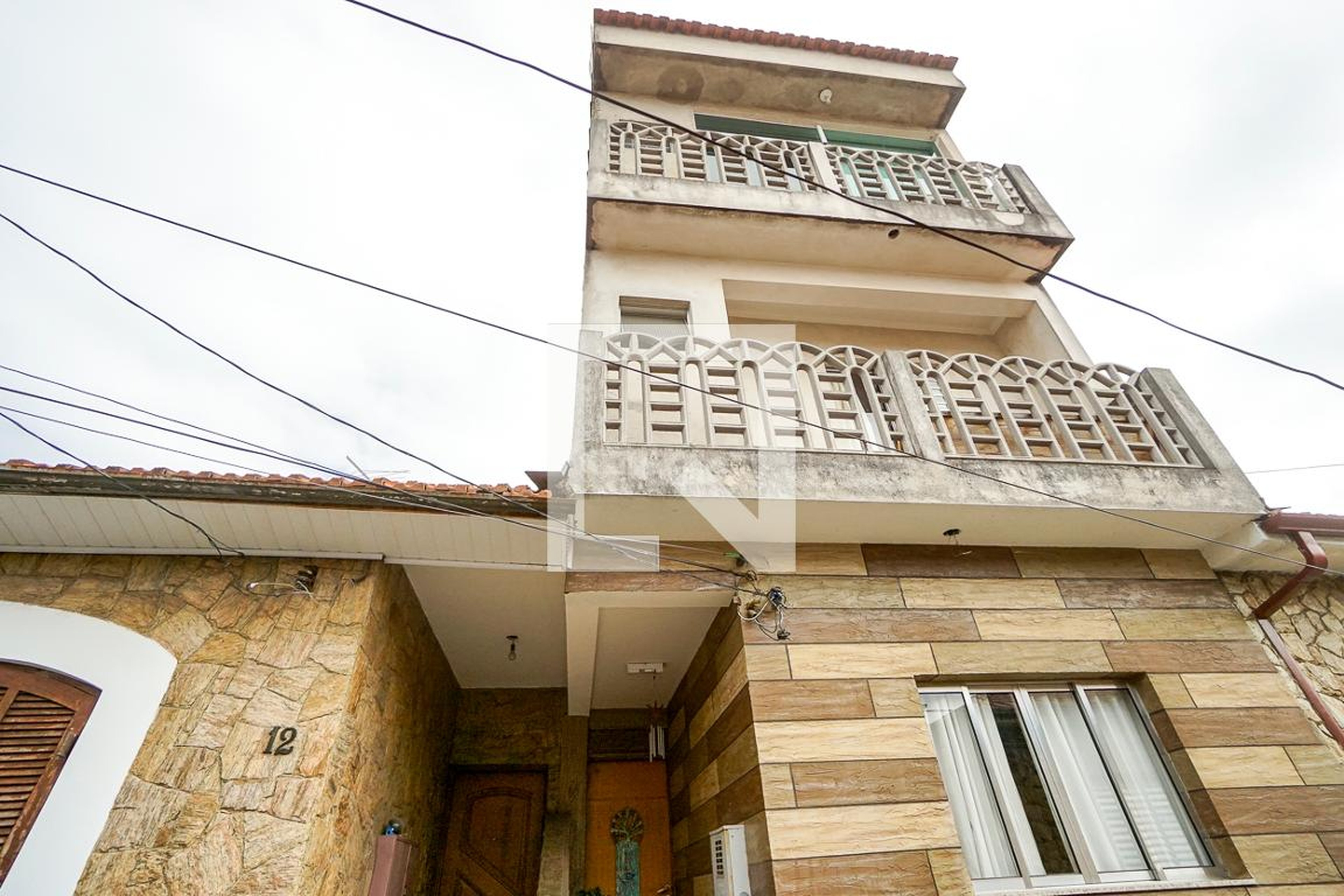 Fachada Condomínio em Rua Dom João Maria Ogno, 10