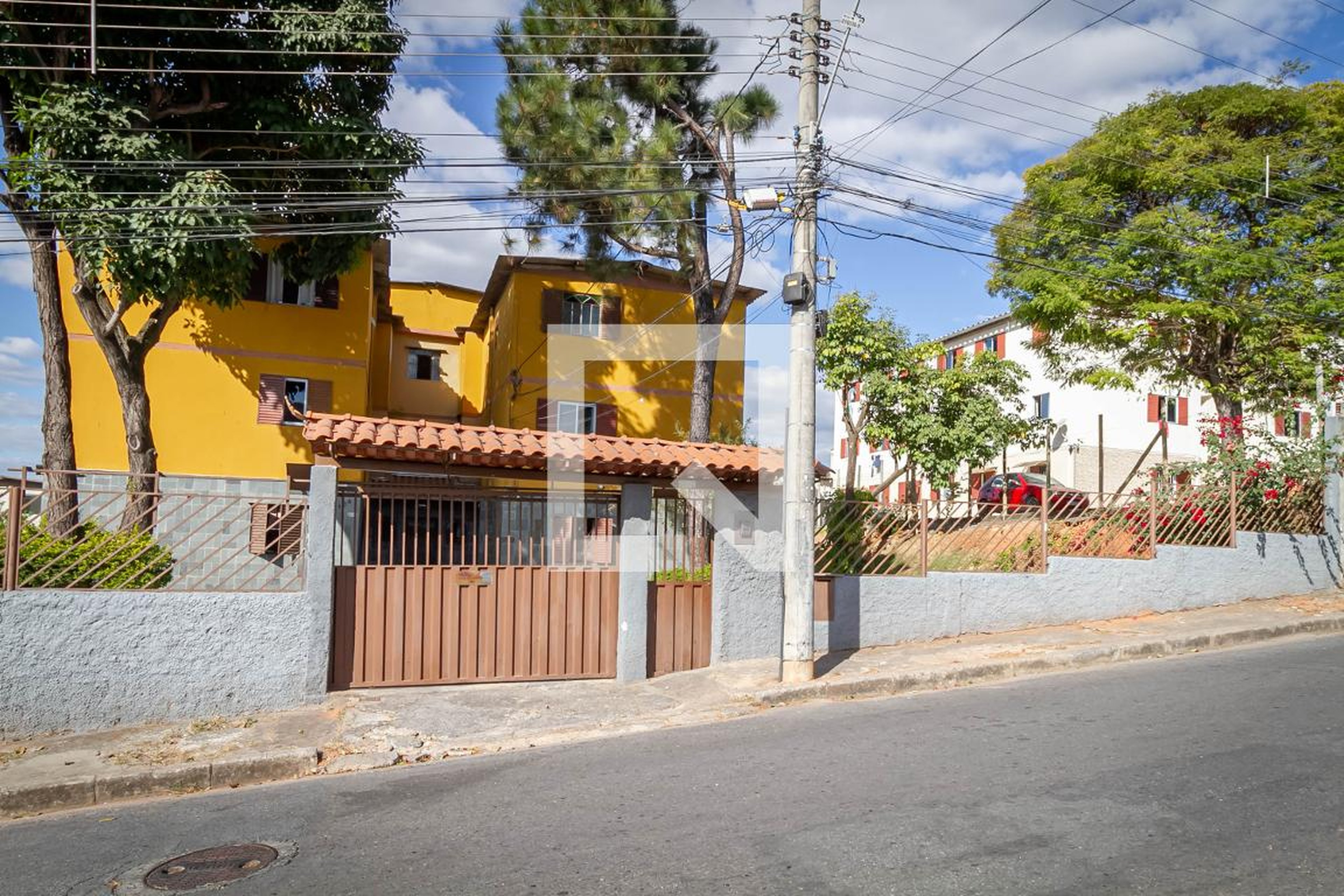 Fachada Condomínio em Rua Jacob Marra de Freitas, 194