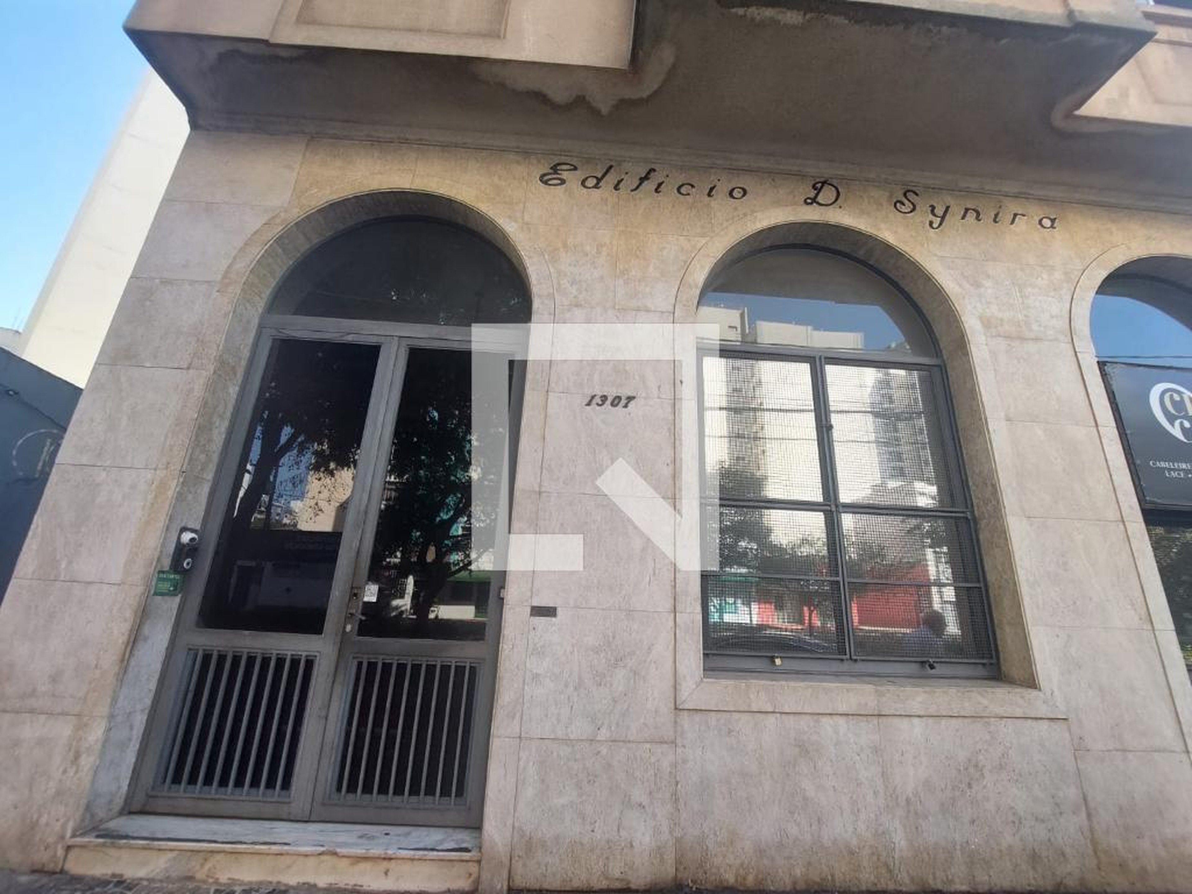 Fachada Condomínio em Avenida Doutor Moraes Salles, 1307