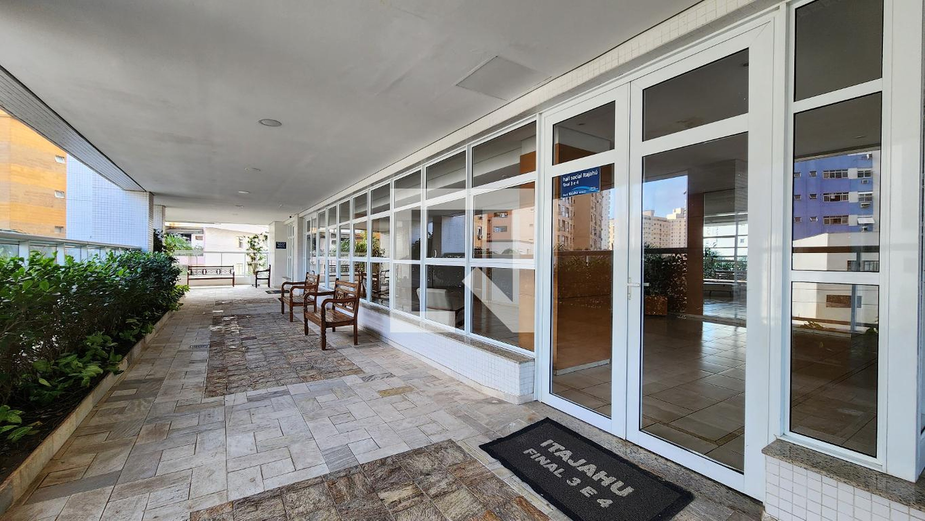 Hall de entrada - Porto da Ponta