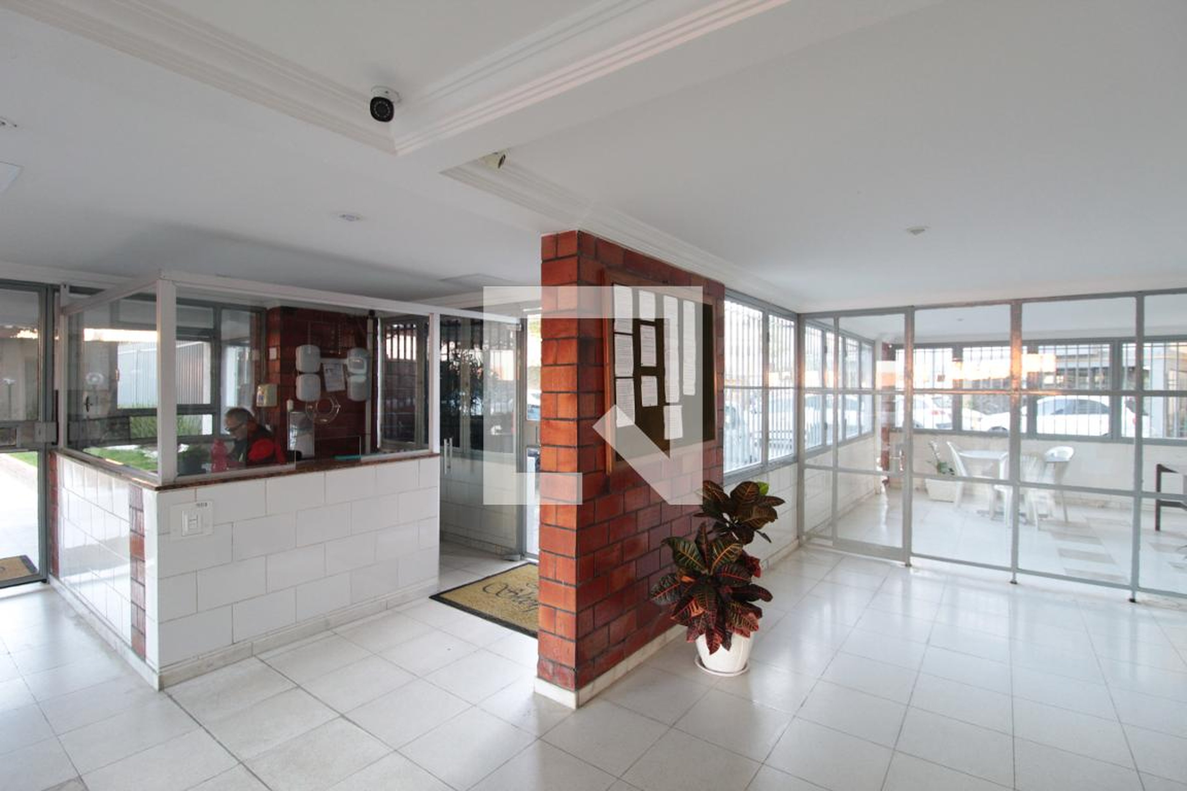 Hall de Entrada Condomínio em Rua Doutor Álvaro Camargos, 170