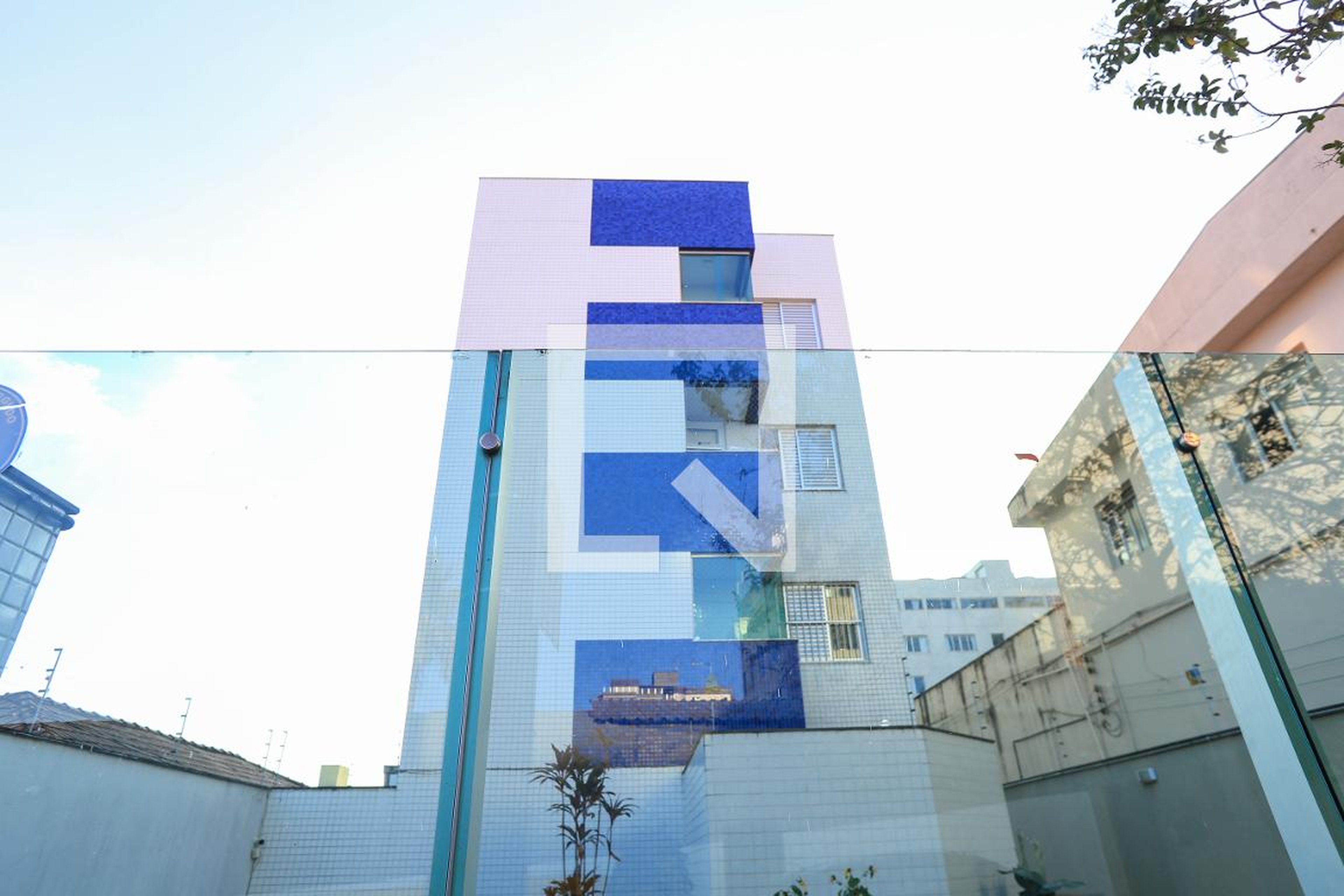 Fachada Condomínio em Rua Itacoatiara, 321