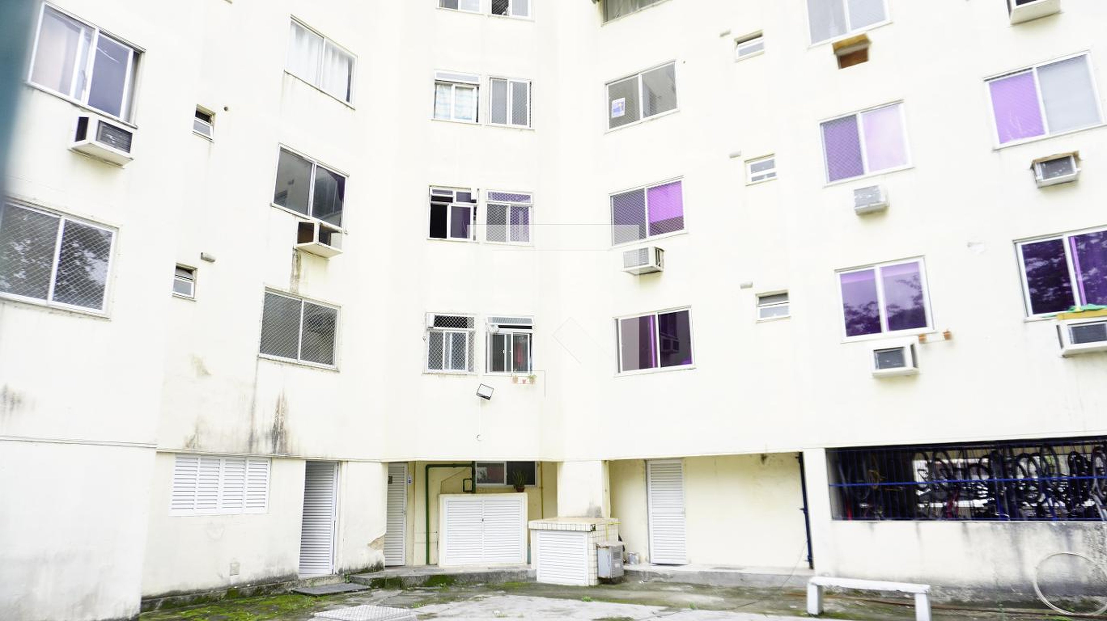 Fachada do Prédio Condomínio em Estrada dos Bandeirantes, 8135