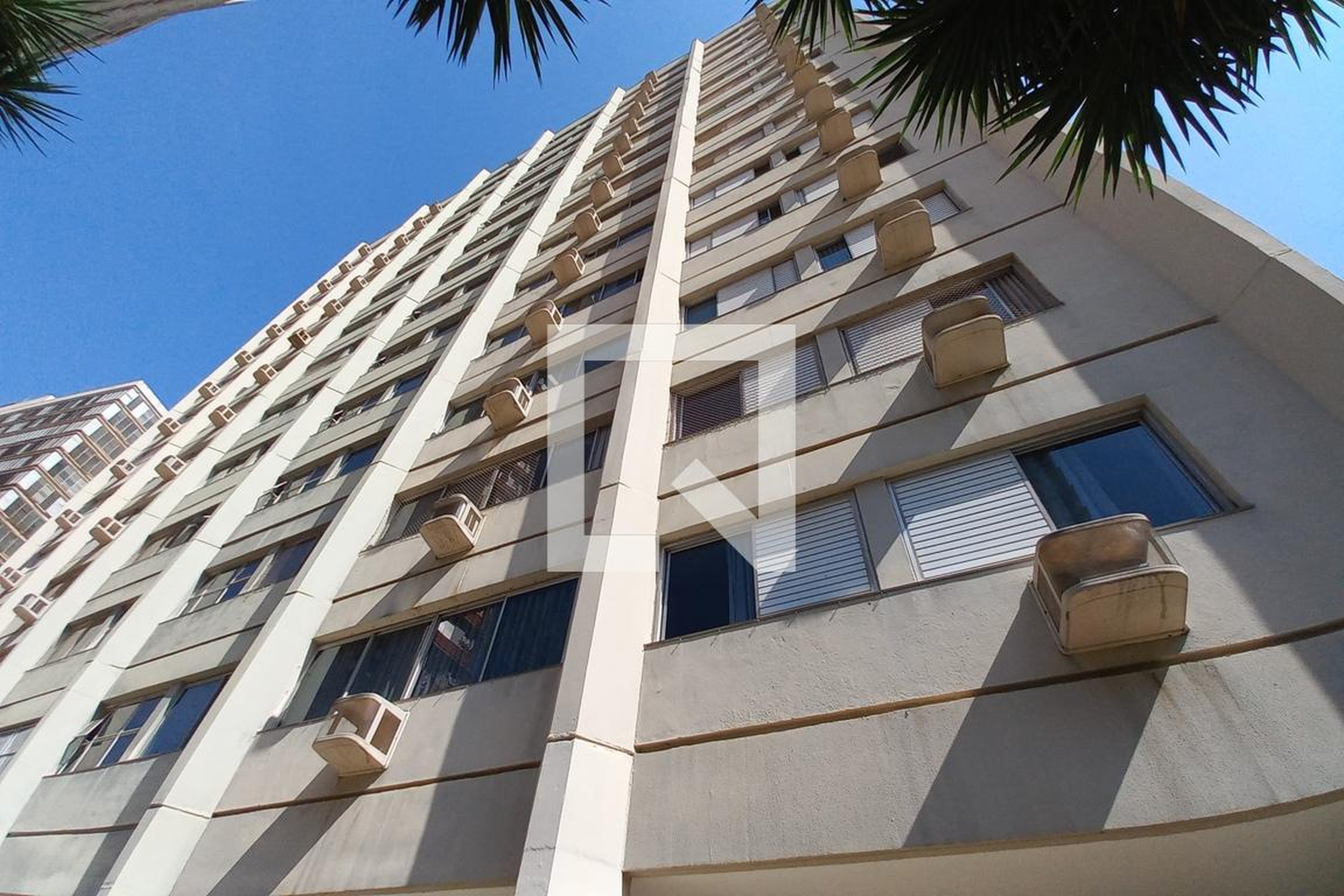 Fachada do Prédio Condomínio em Rua Joaquim Novaes, 70