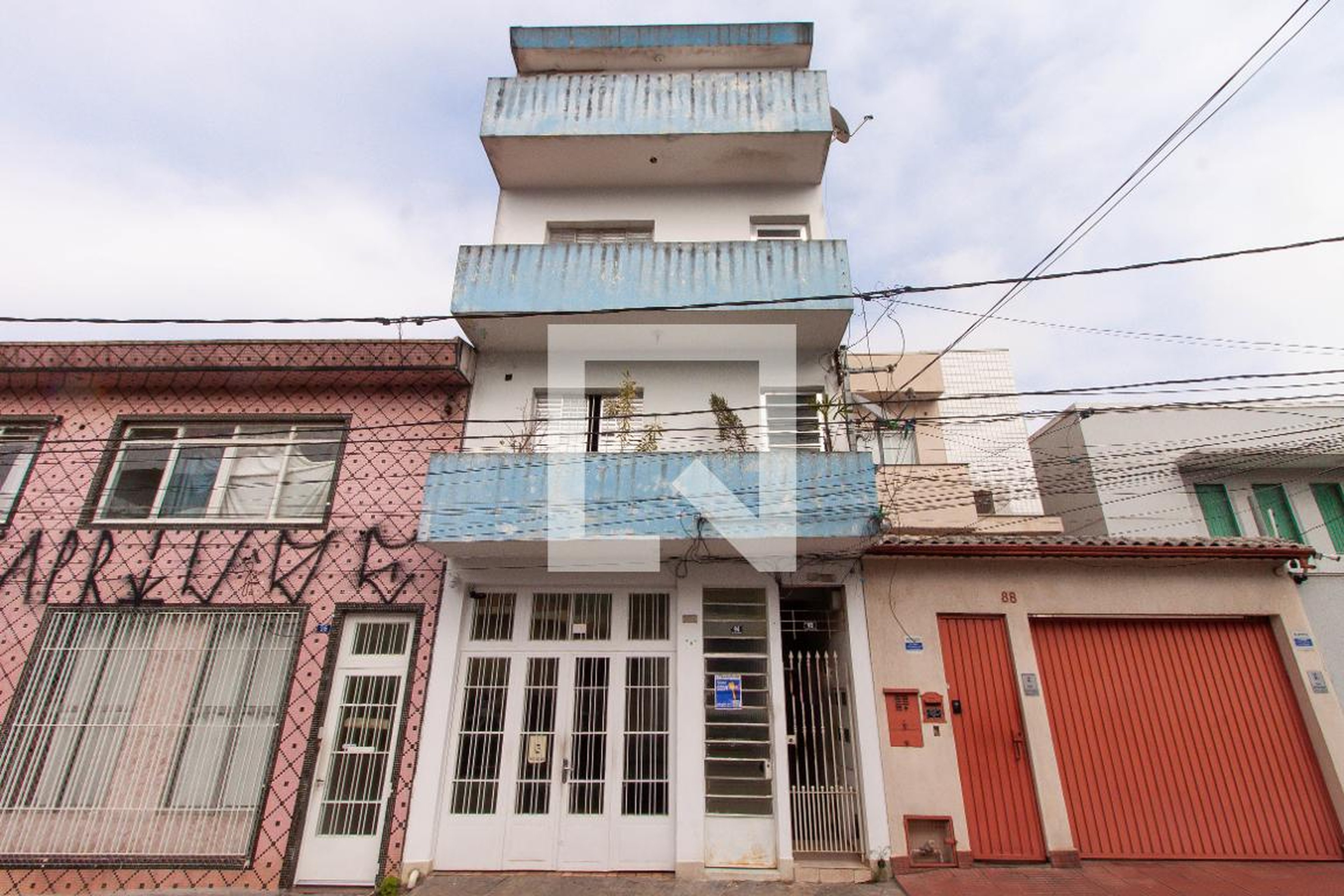 Fachada Condomínio em Rua Tibaú do Sul, 94