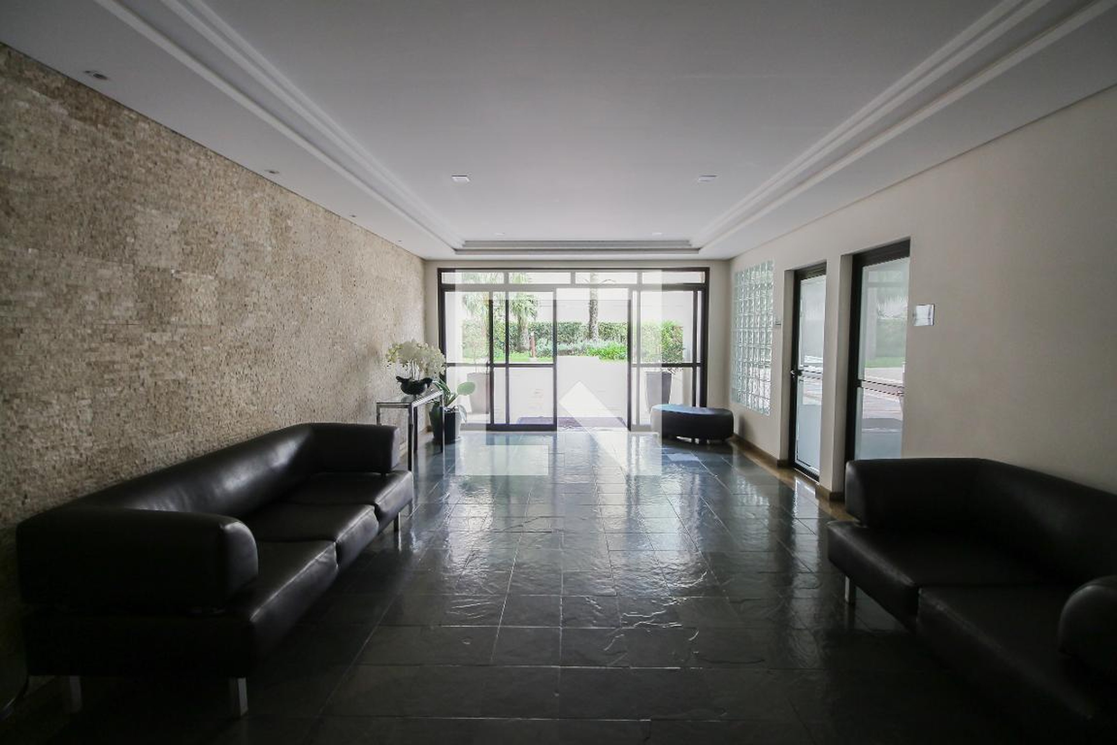 Hall de entrada - Saint Charbel