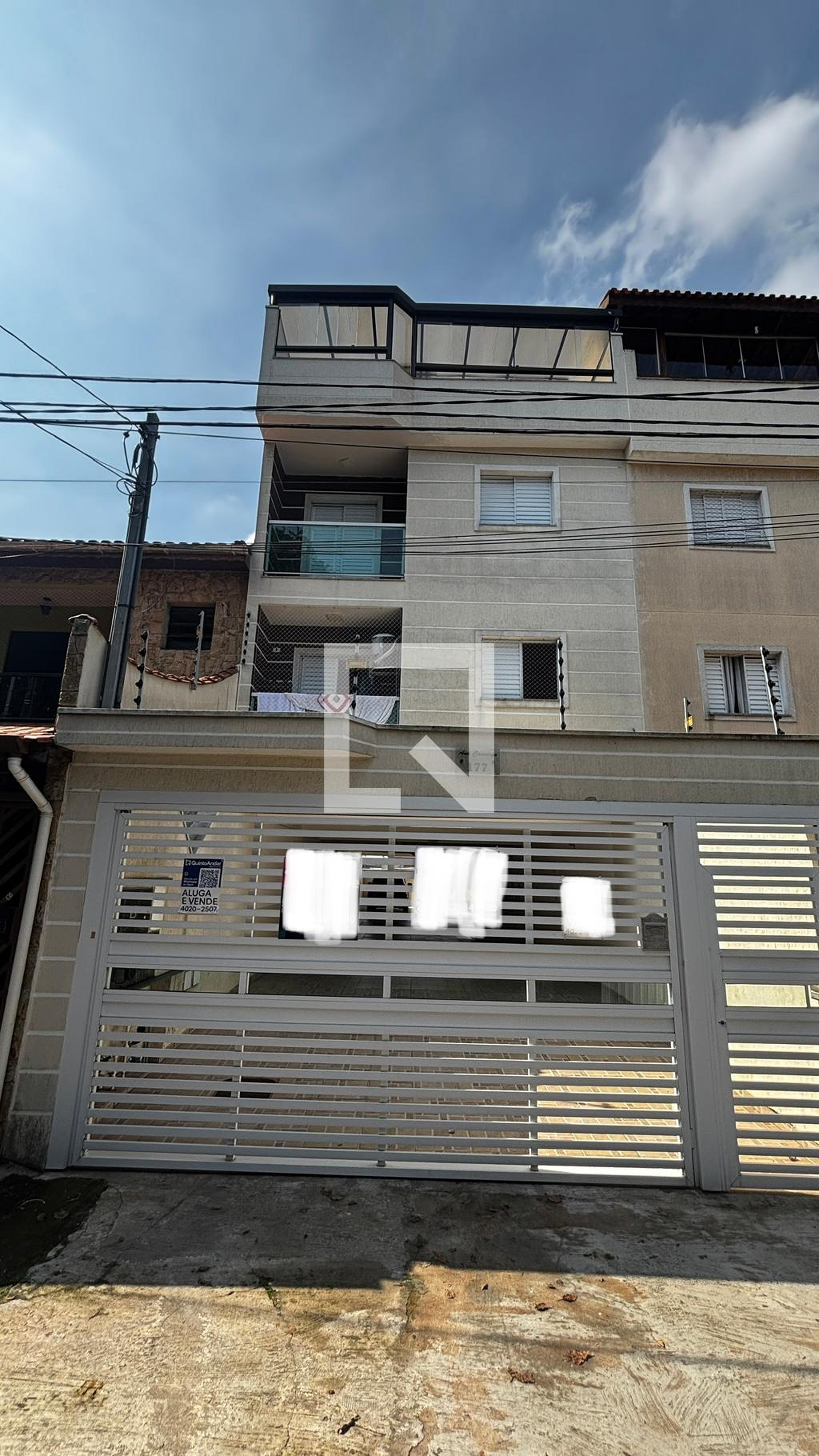 Fachada Condomínio em Avenida Ana Camargo, 177