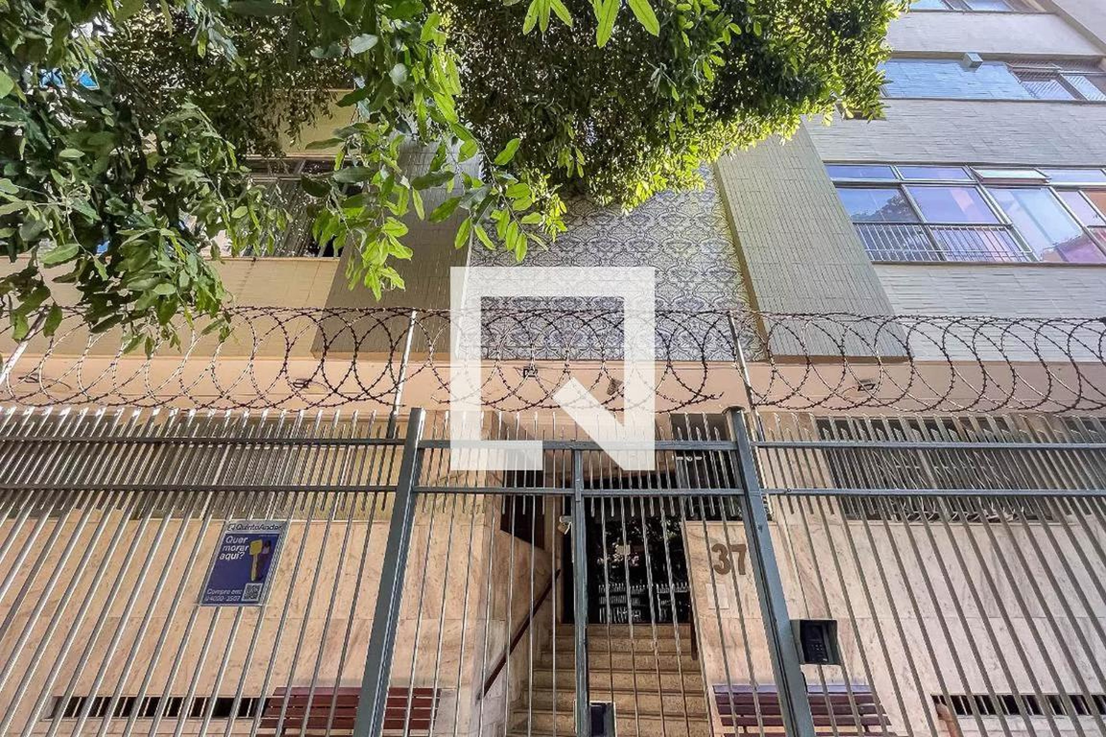 Fachada Condomínio em Rua Jorge Rudge, 36