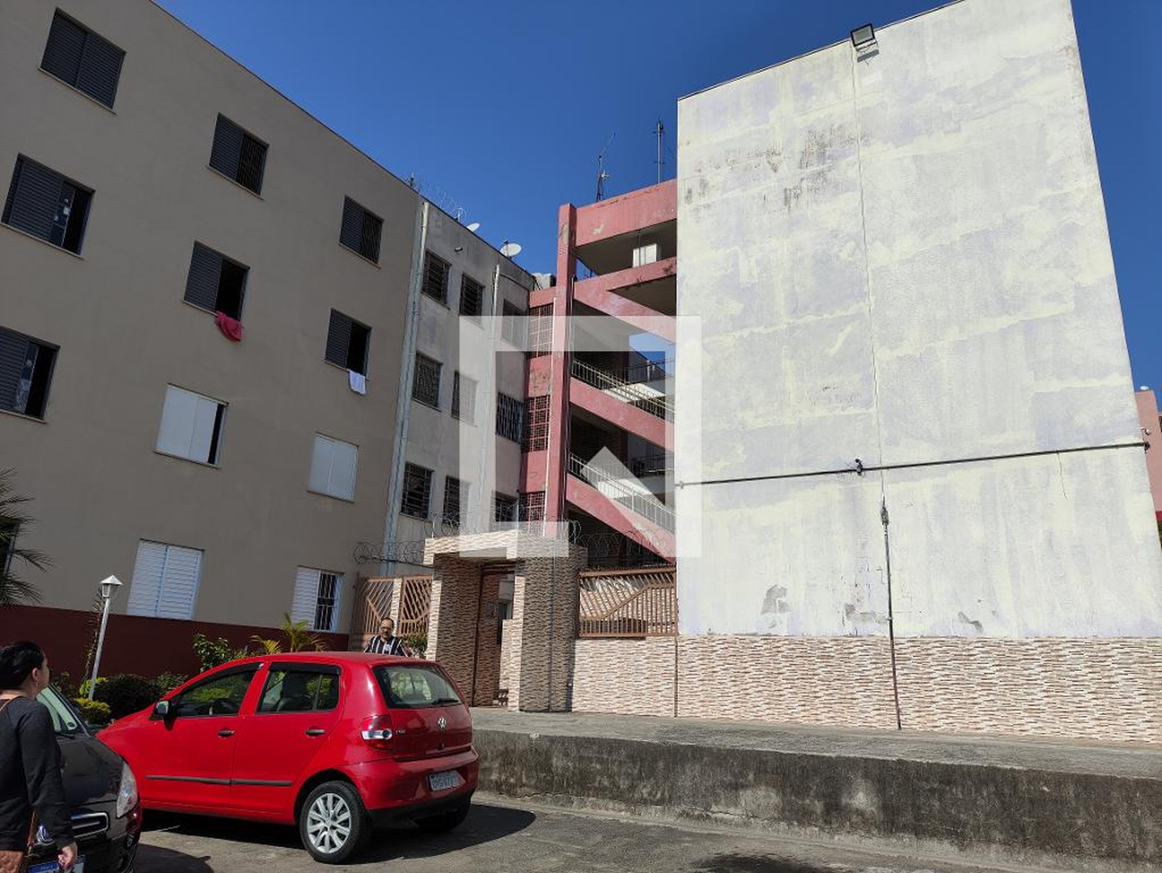 Fachada Condomínio em Avenida Governador Jânio Quadros, 743