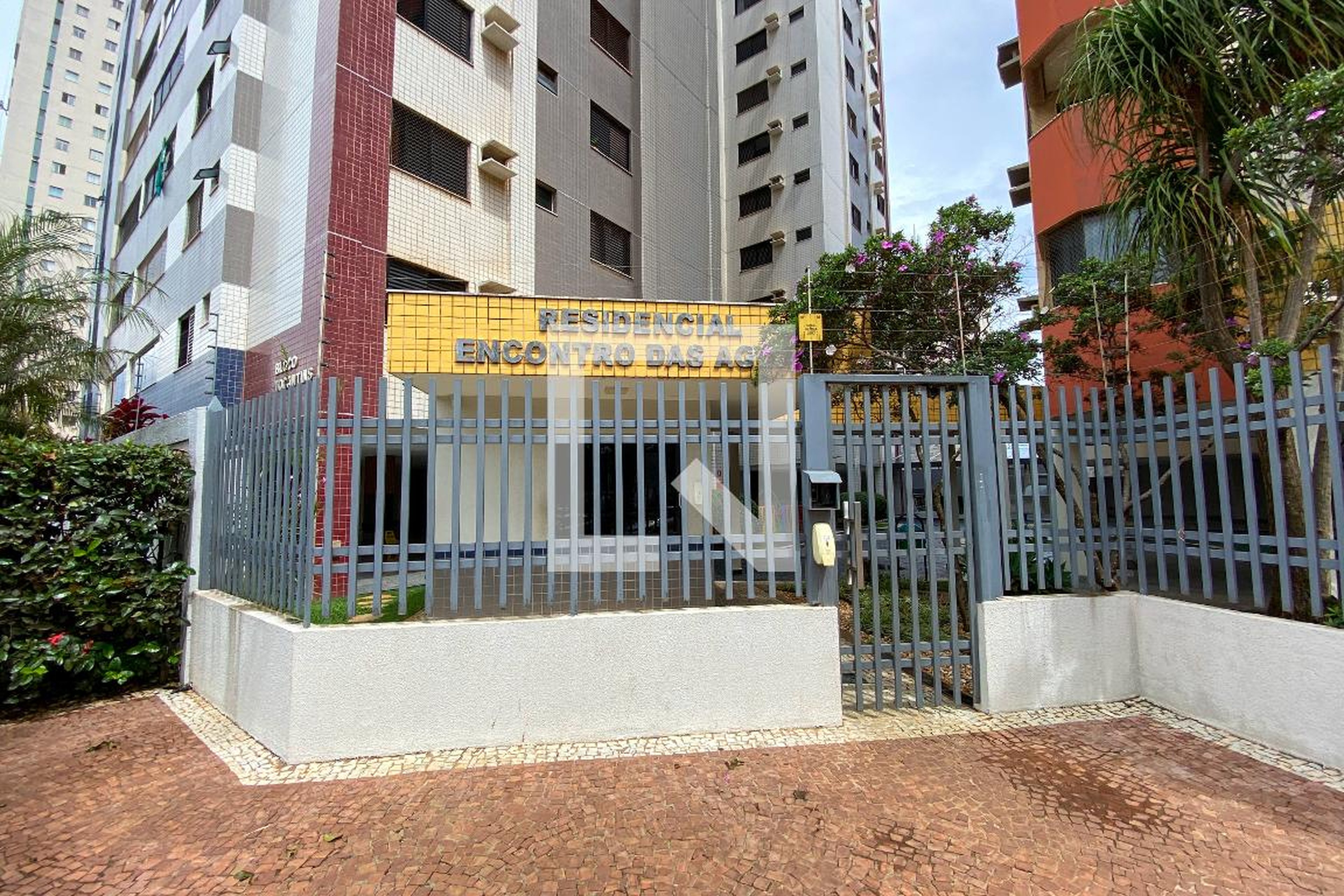 Fachada Residencial Encontro das Aguas