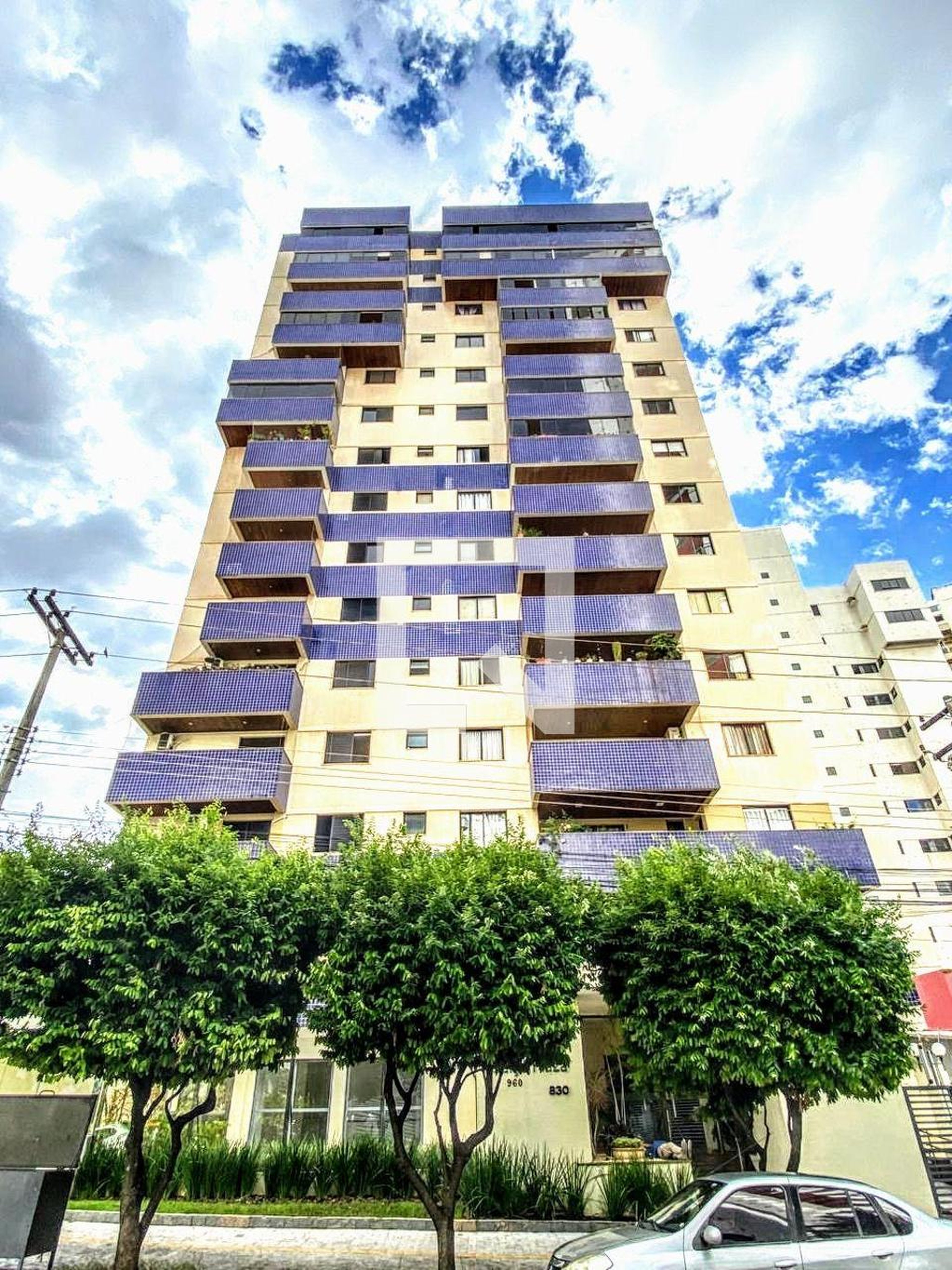 Fachada Condomínio em Rua C-235, 830