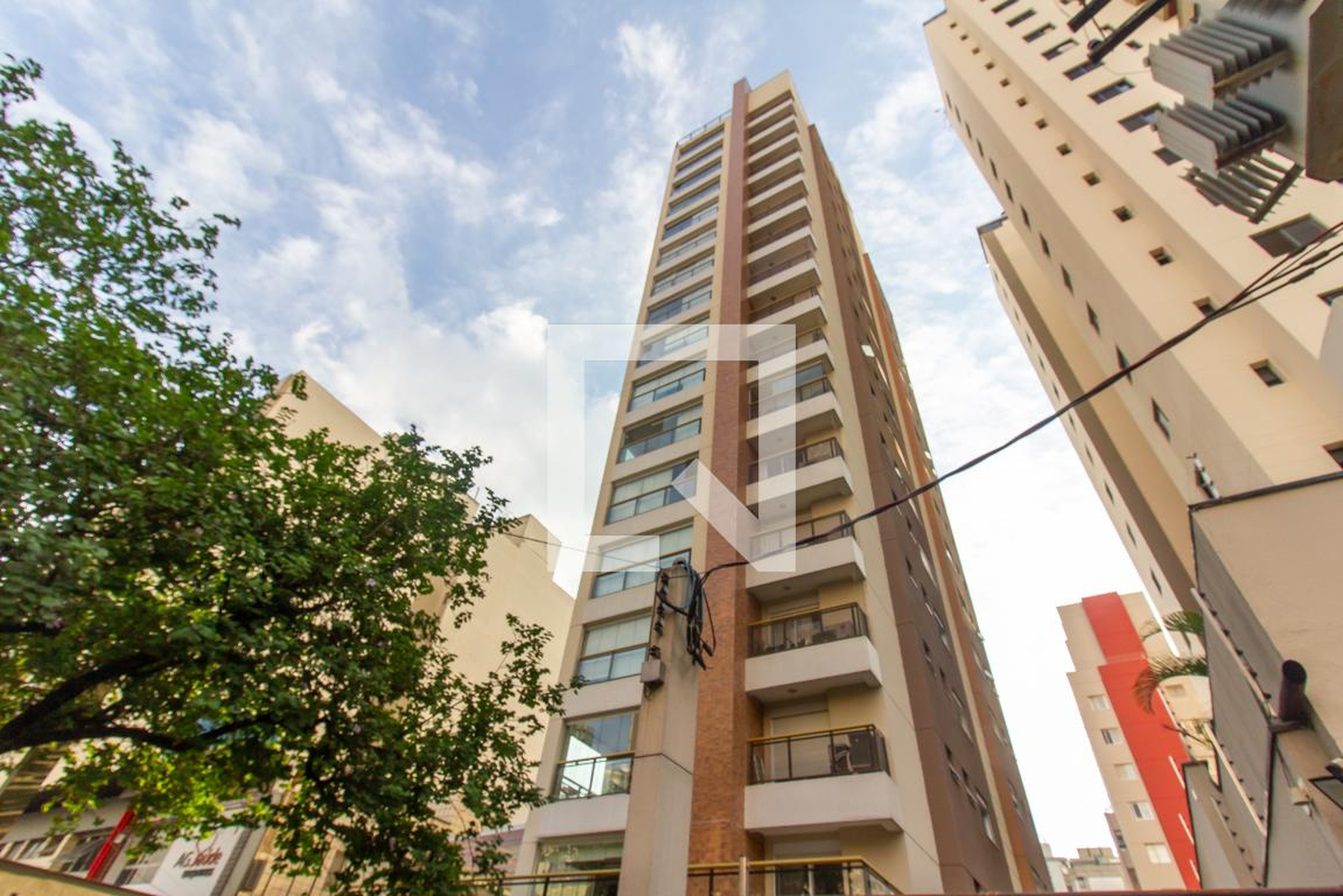 Fachada do Prédio Condomínio Aimbere House