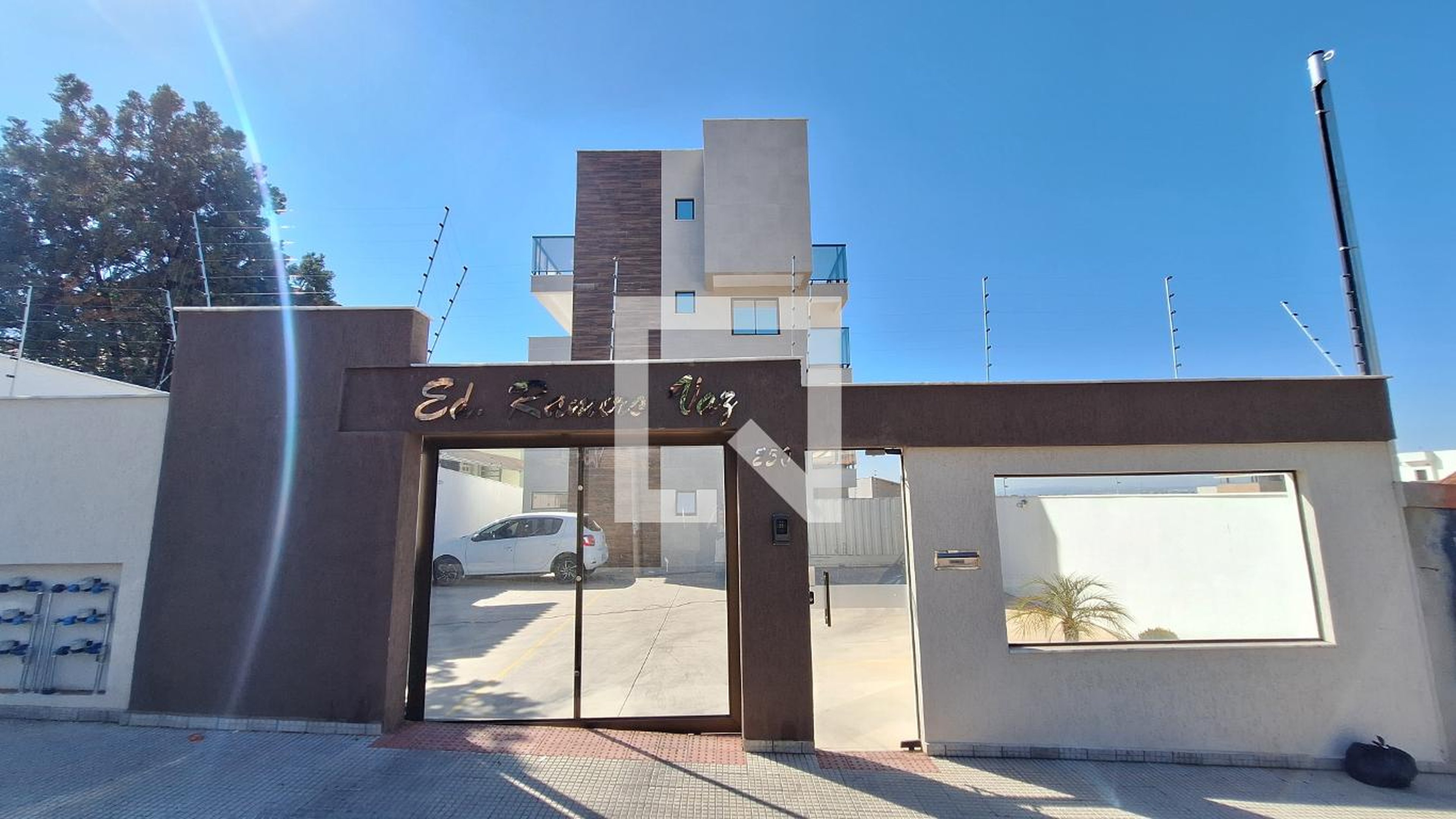 Fachada Condomínio em Rua Egito, 250