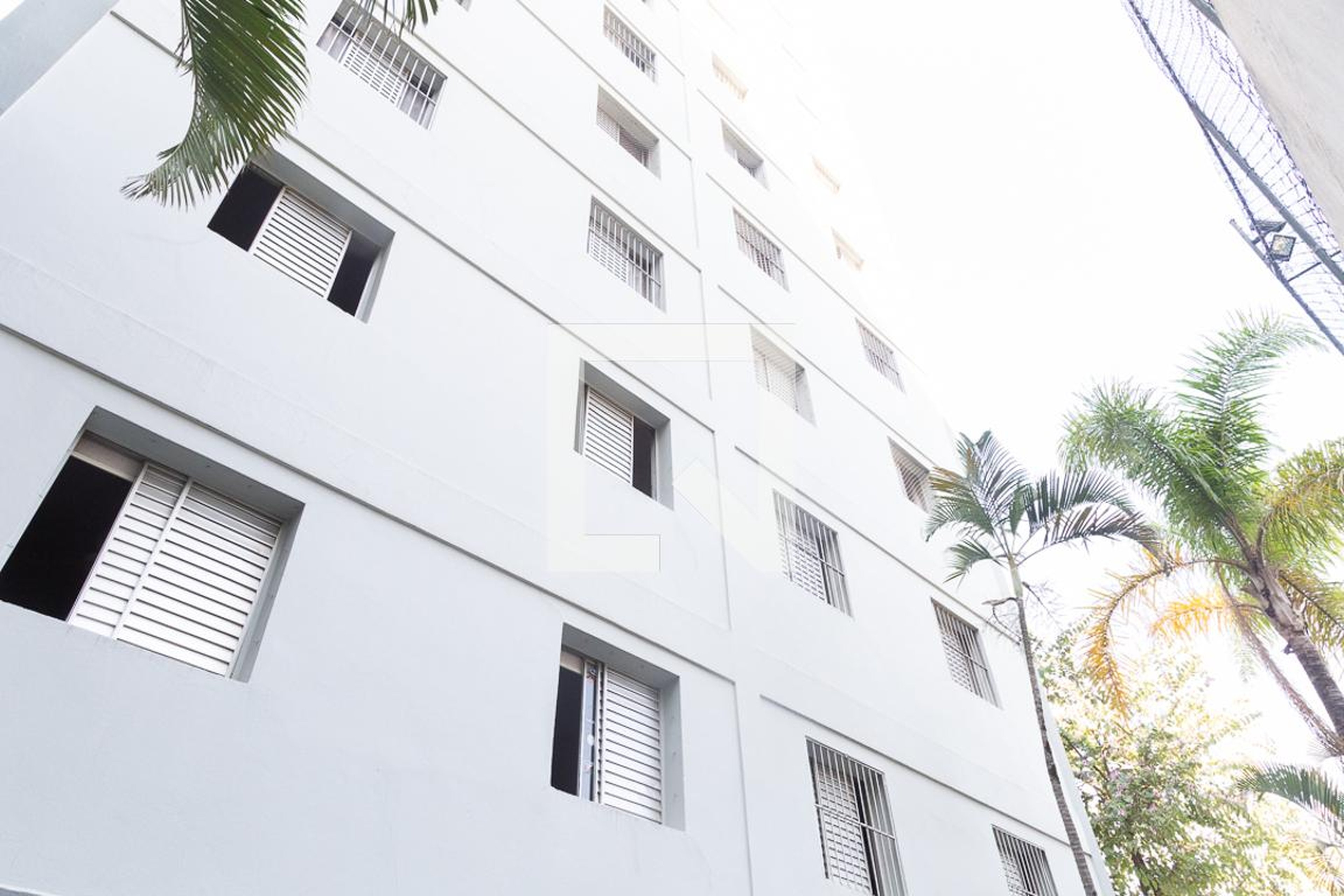 Fachada Condomínio em Rua do Saboó, 181