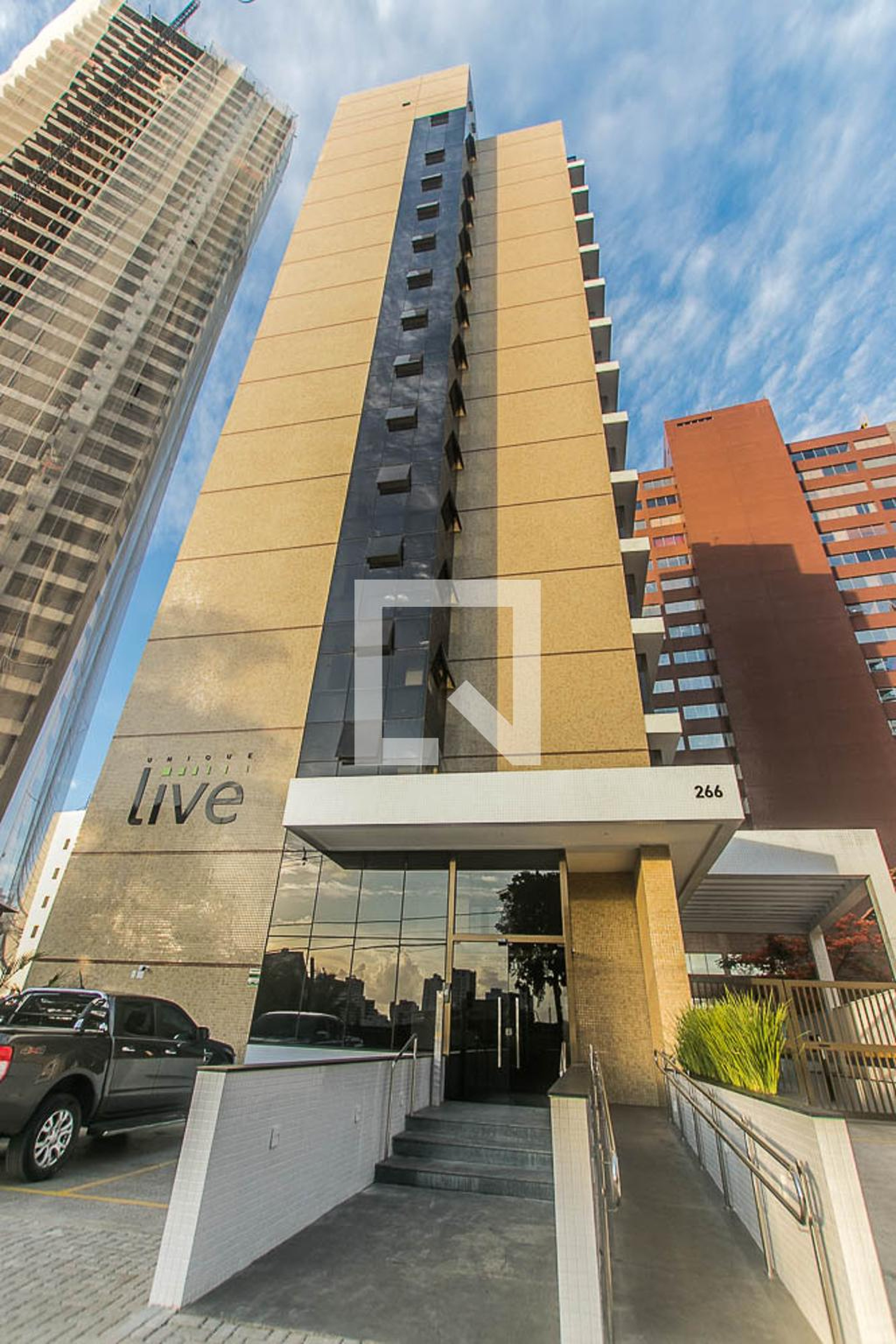 Fachada do Prédio Condomínio em Alameda das Catabas, 299