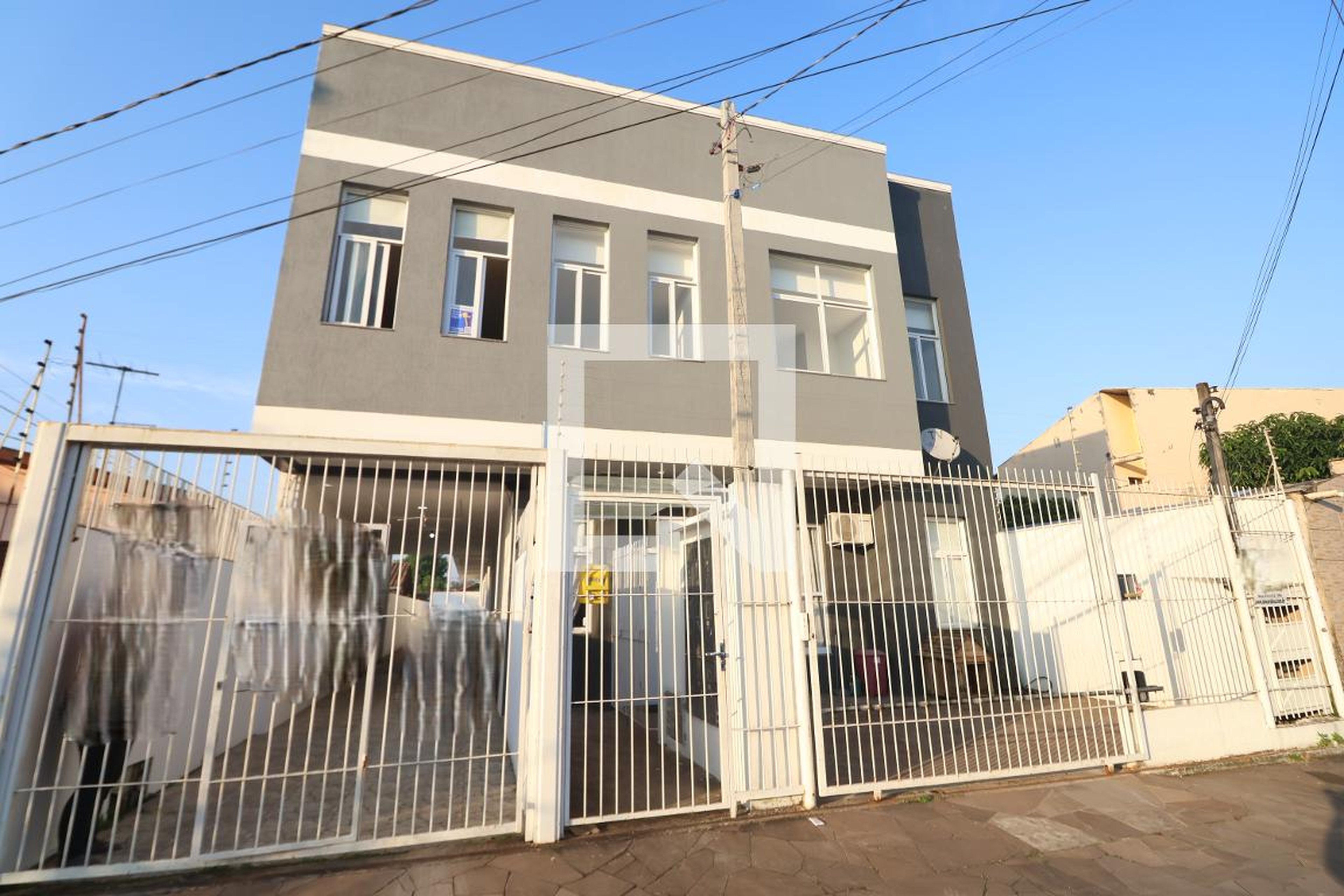 Fachada Condomínio em Rua Capistrano de Abreu, 869