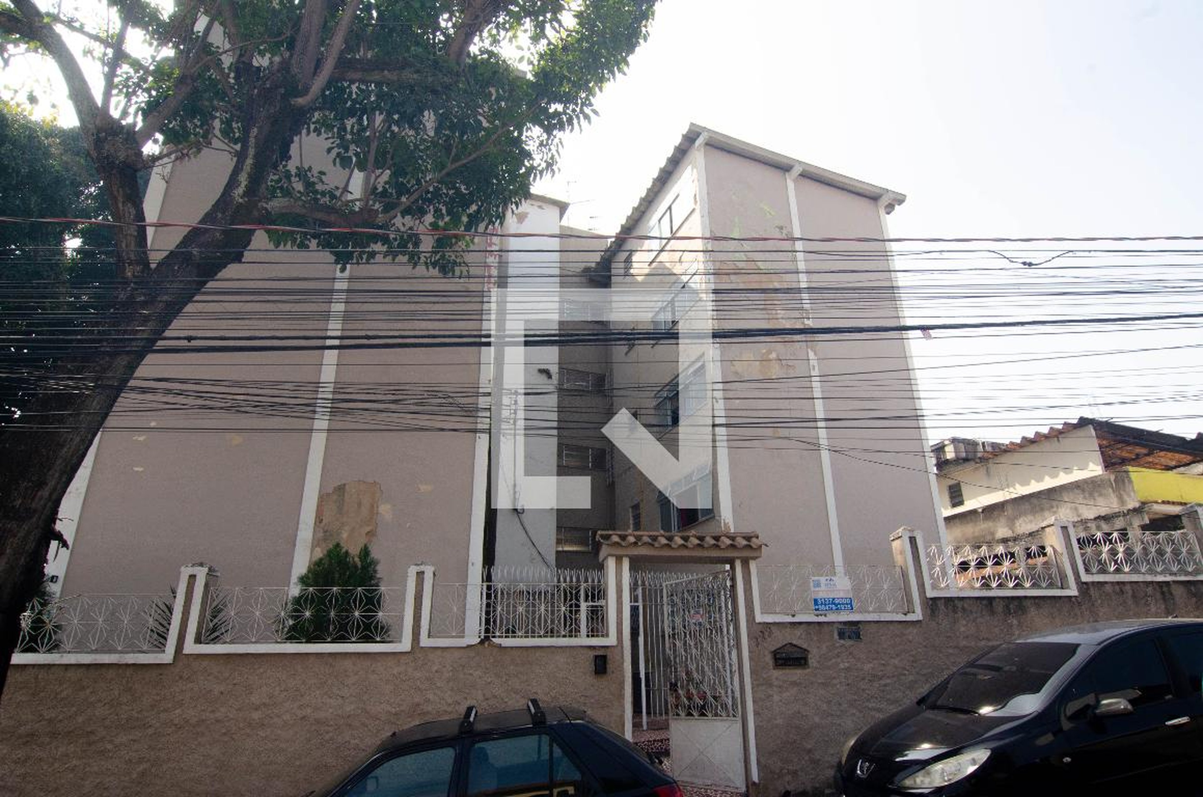 Fachada Condomínio Francisco Enês