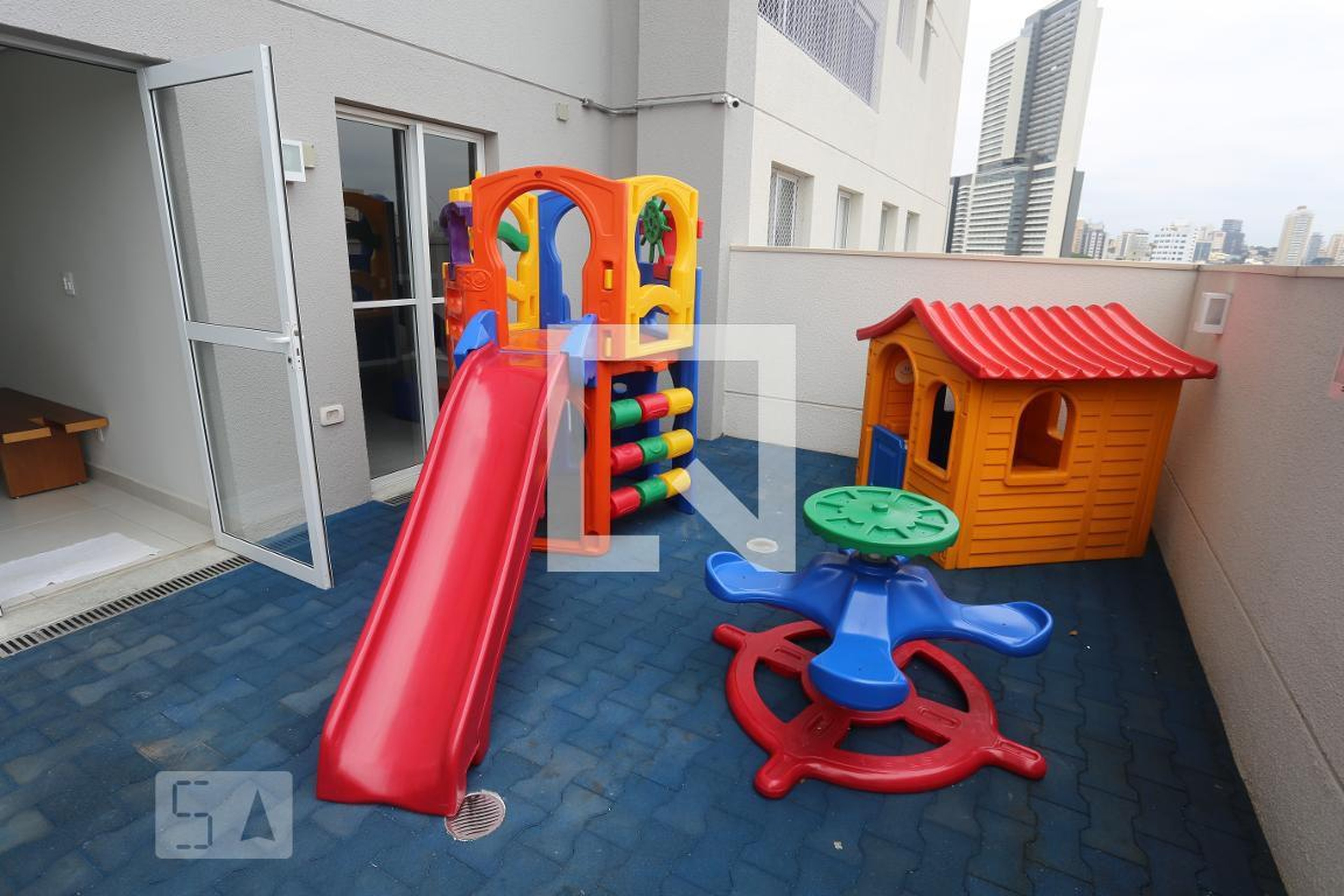 Playground - Estação 153