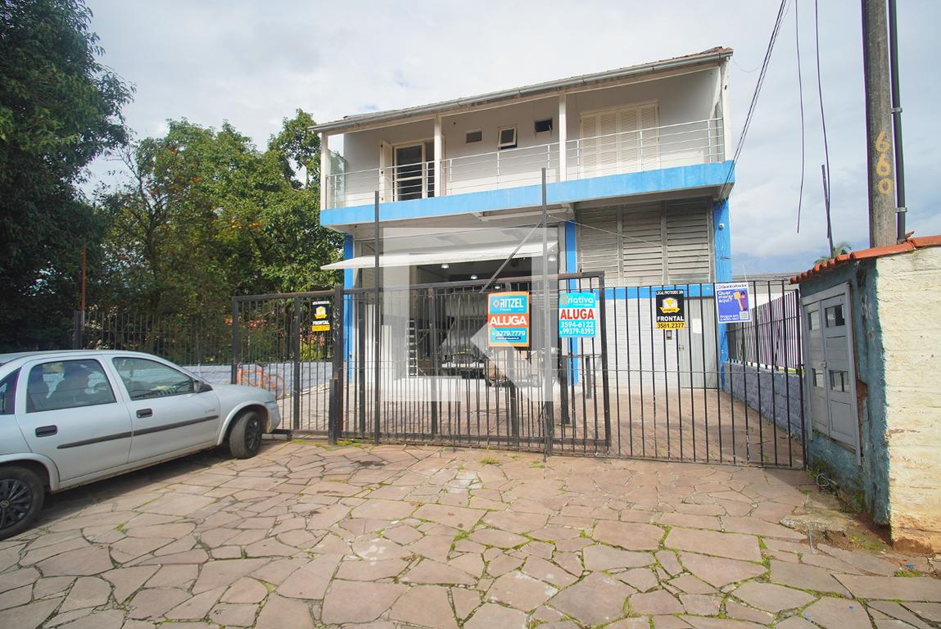 Fachada Condomínio em Rua Carlos Germano Burckle, 655