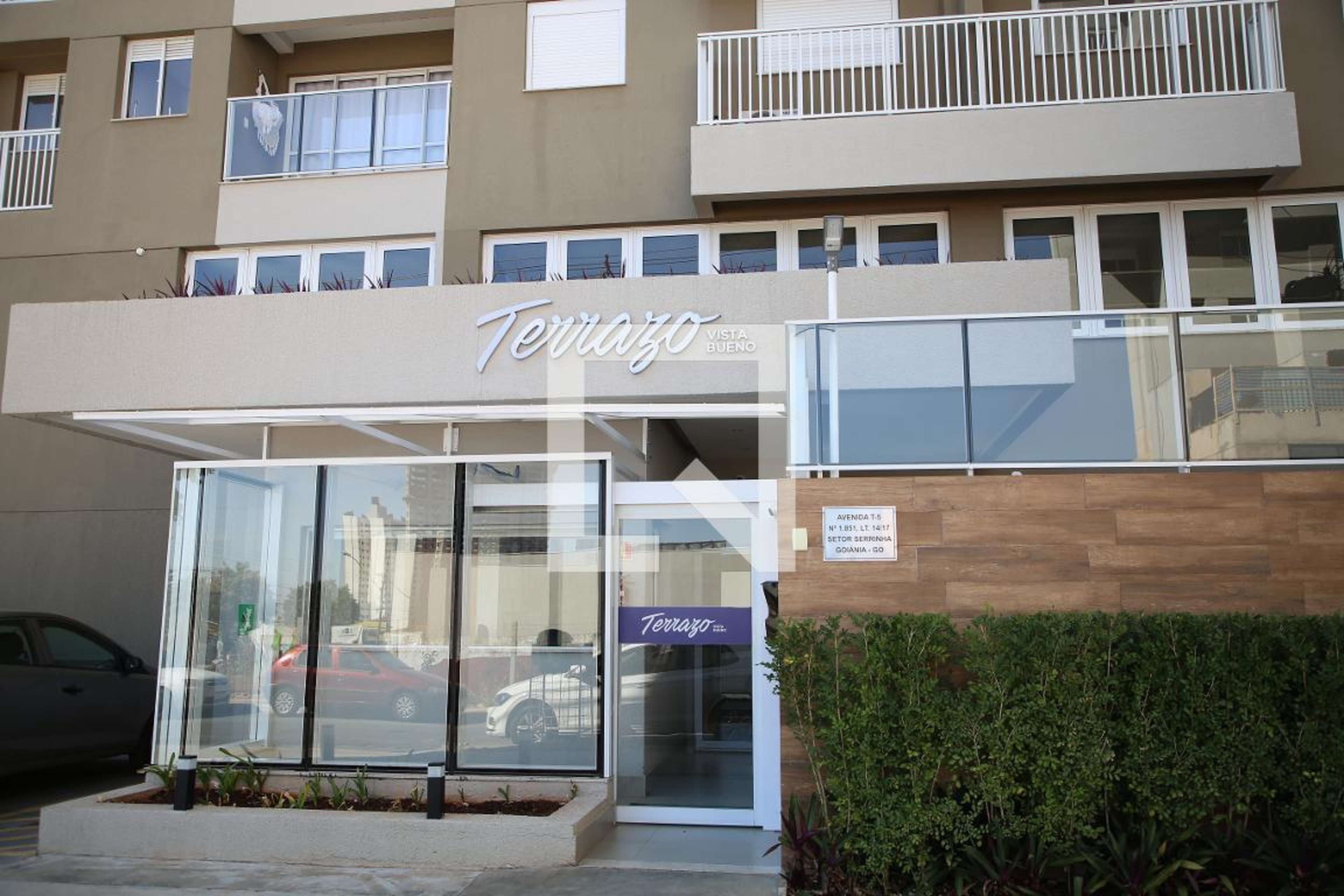 Fachada Condomínio em Avenida T-5, 8