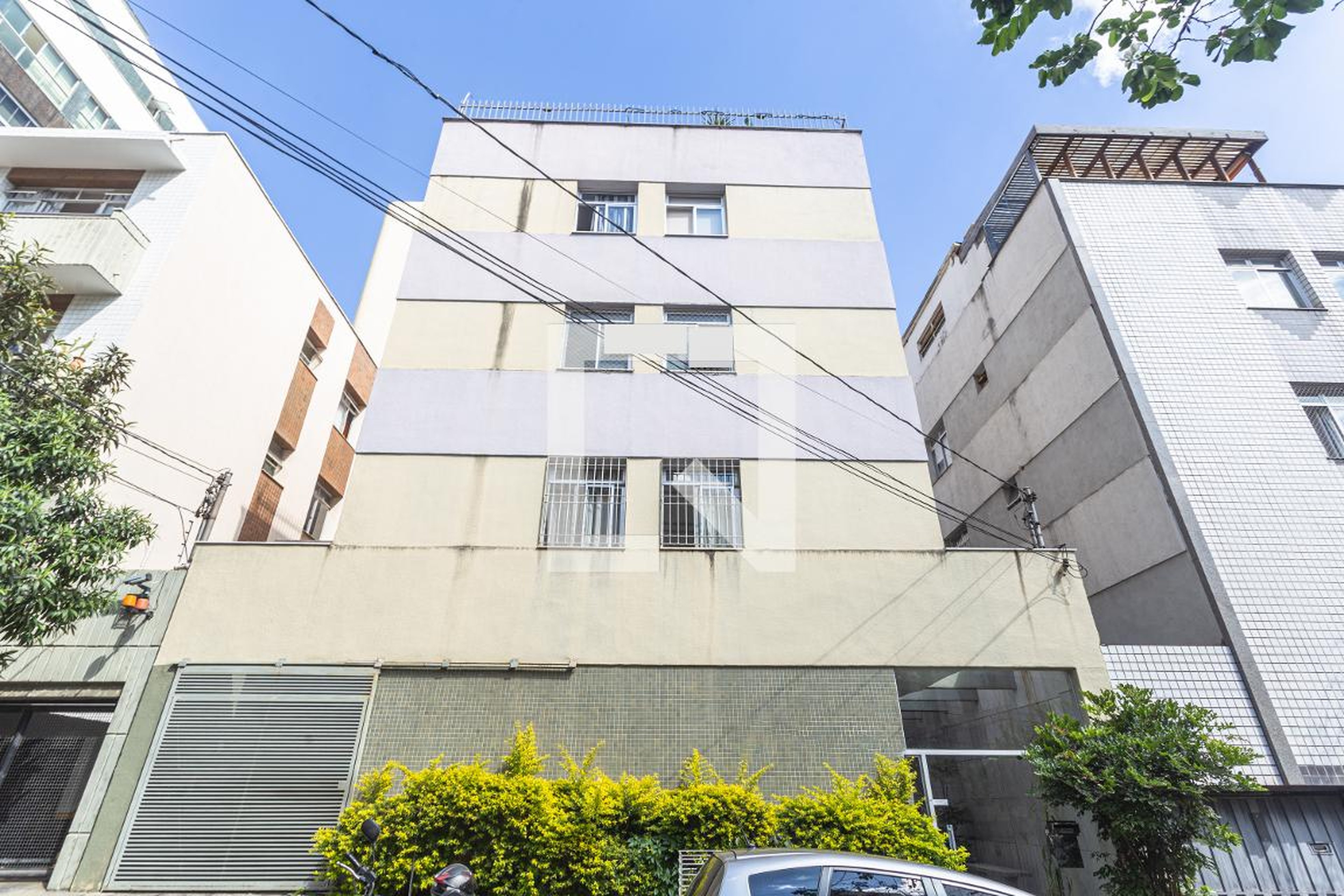 Fachada Condomínio em Rua Odilon Braga, 890