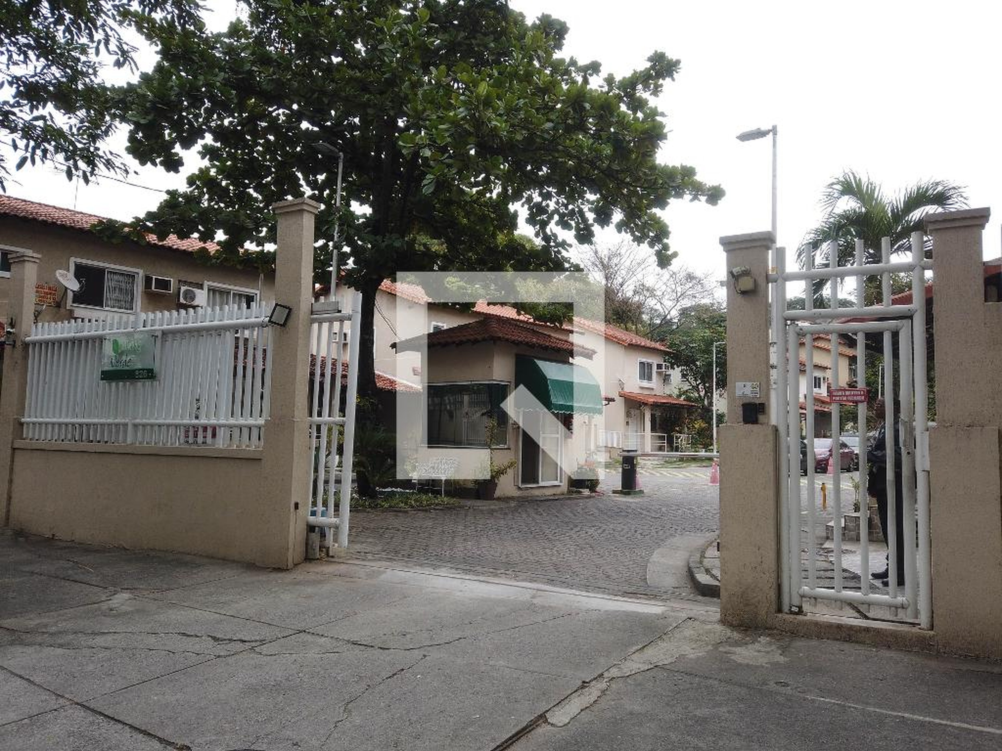 Fachada do Condomínio Condomínio Vilaggio Verde