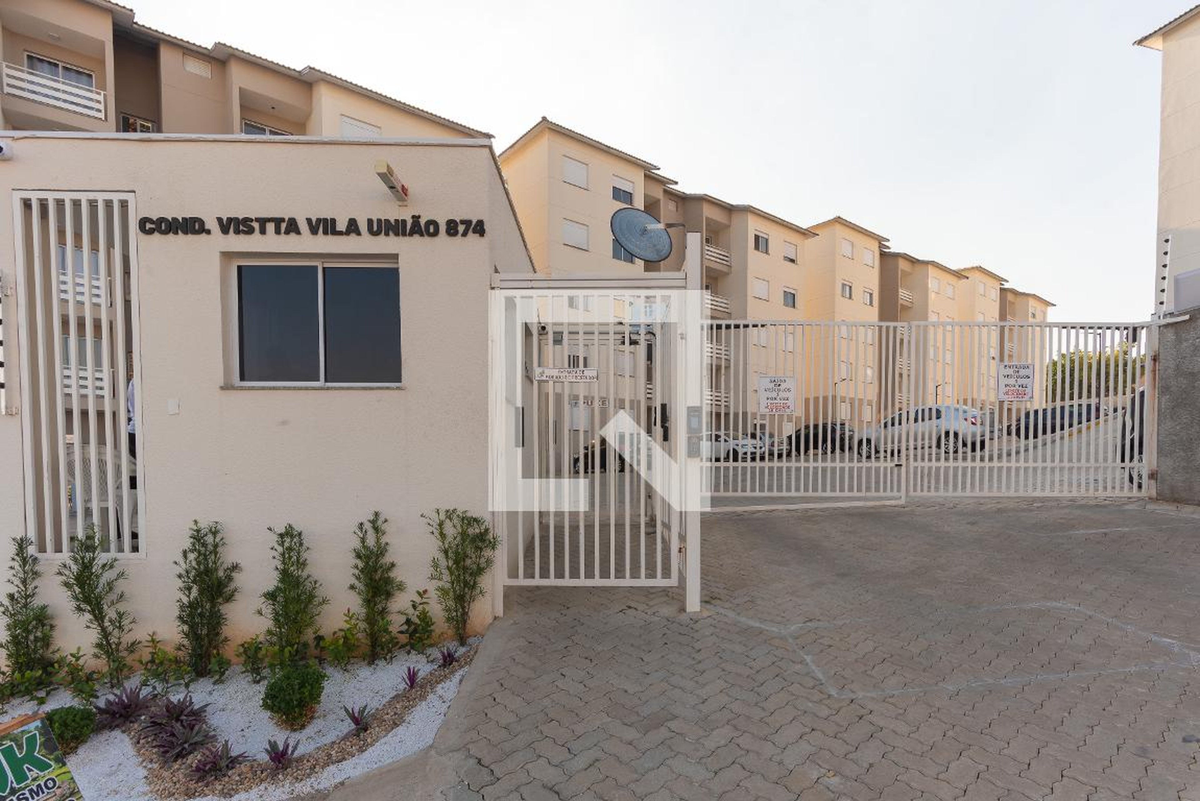 Fachada do Condomínio Condomínio Vista União