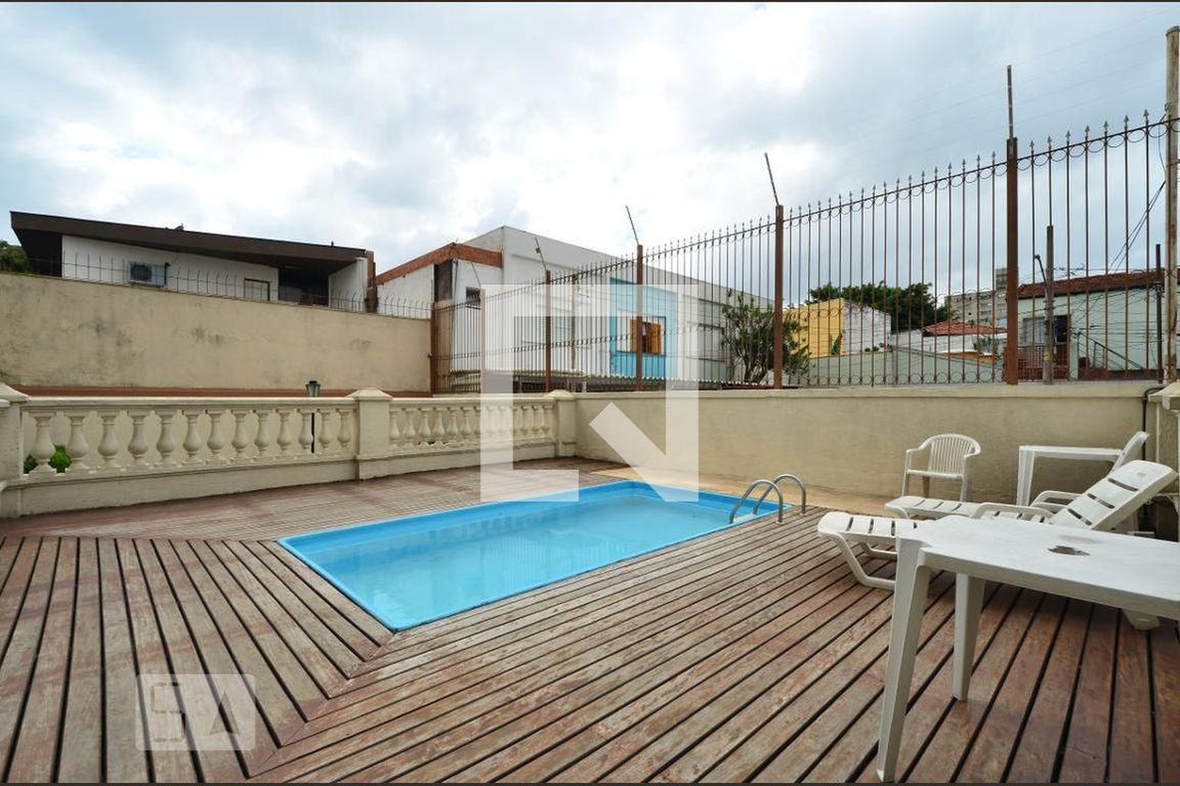 Piscina - Edifício Le Mans