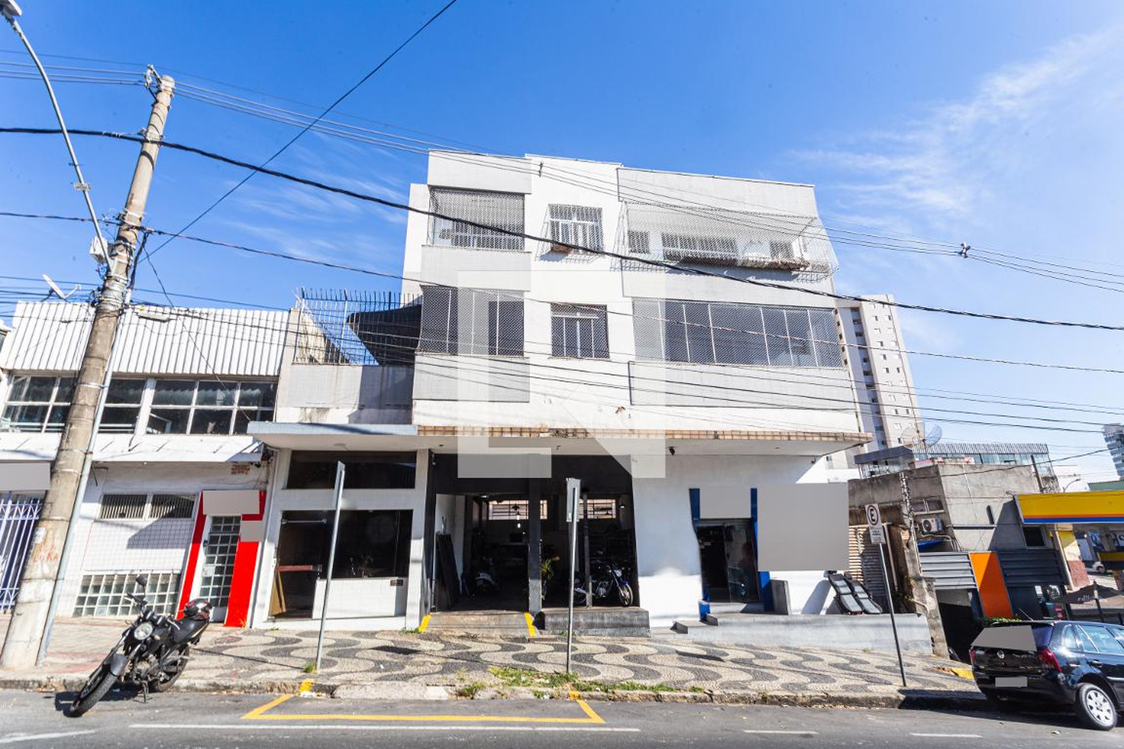 Fachada Condomínio em Avenida Flávio dos Santos, 433