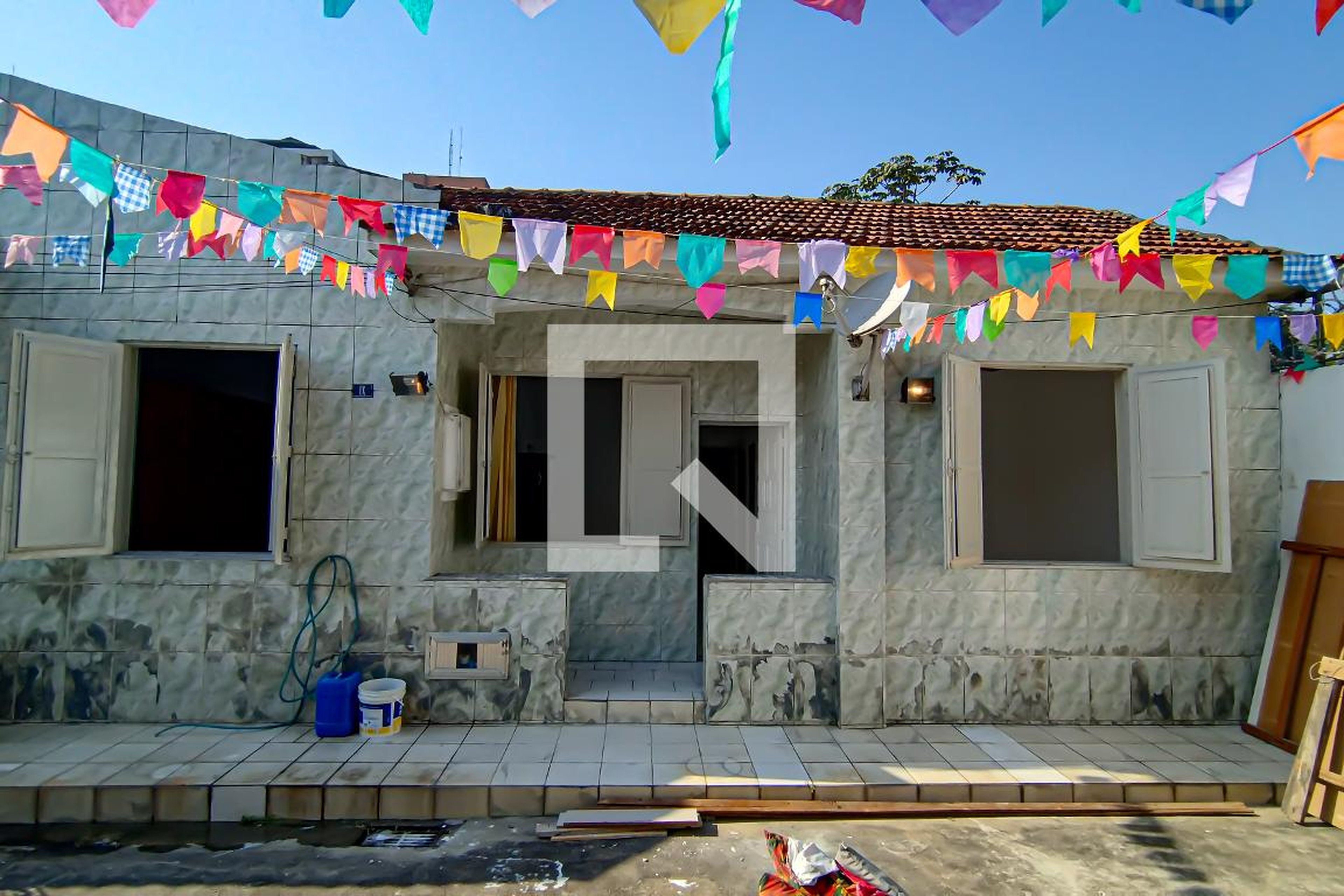 fachada Condomínio em Estrada do Tindiba, 1957