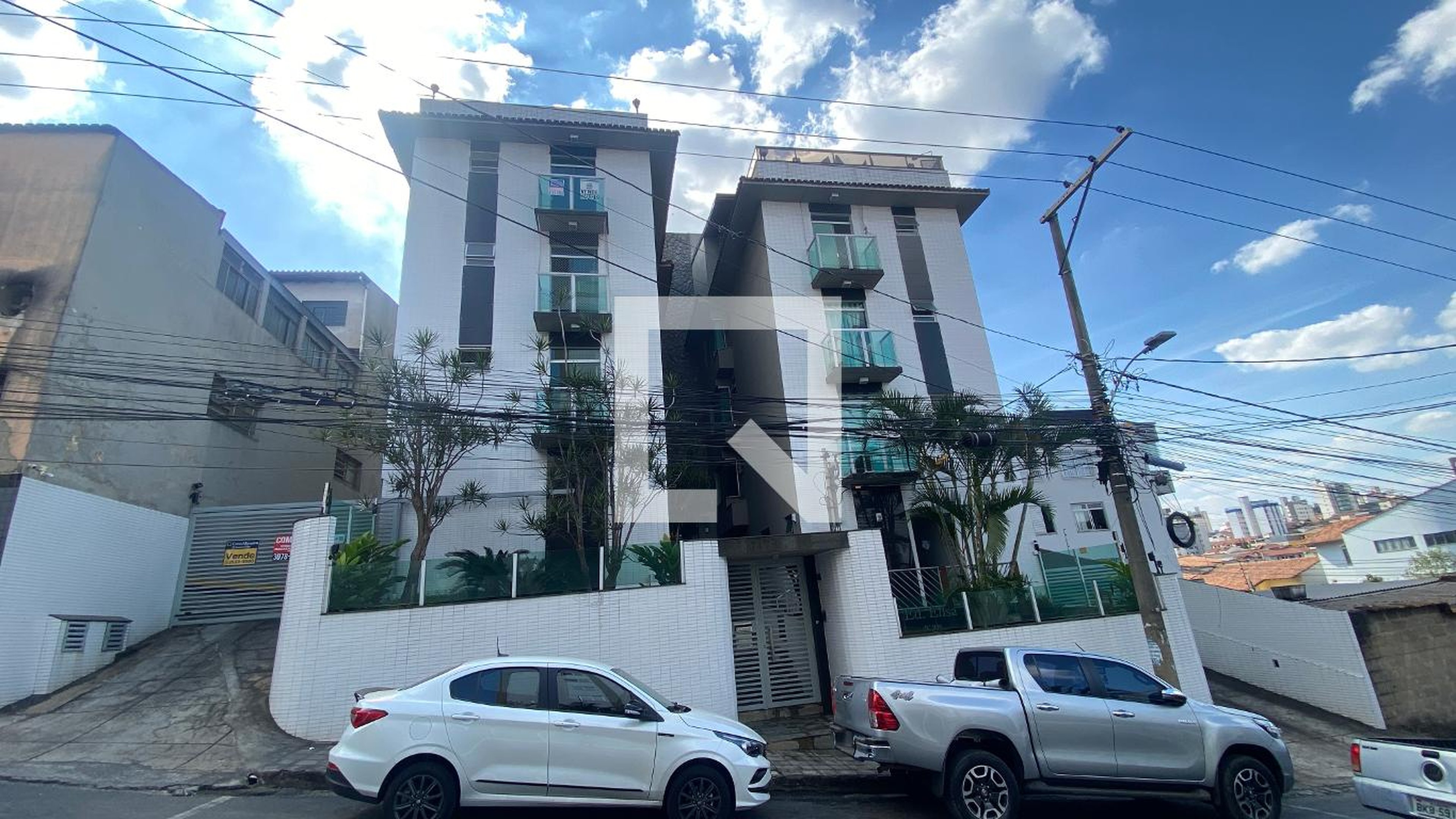 Fachada do Prédio Condomínio em Rua Belmiro Braga, 1144