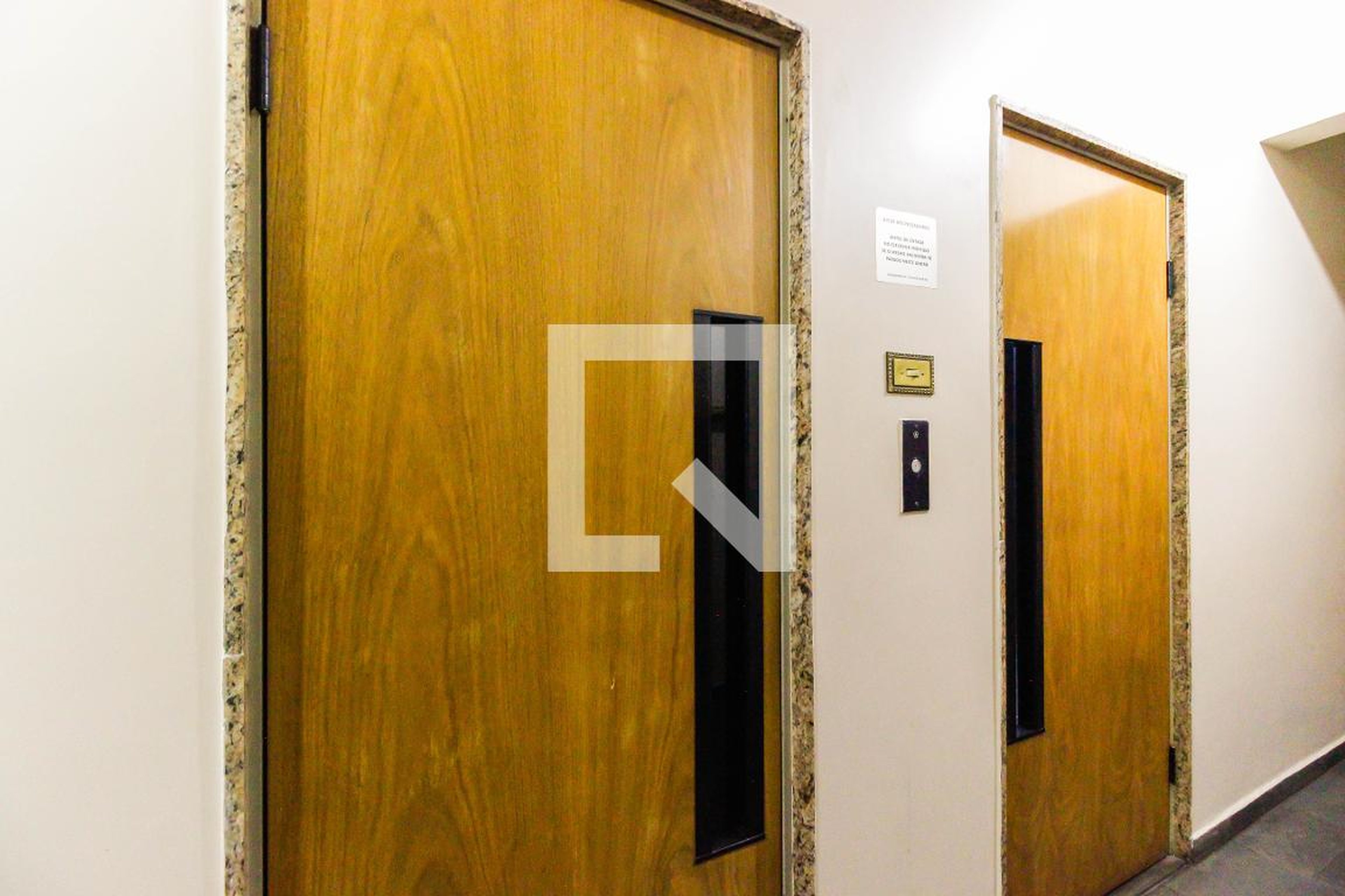 Elevador - Edifício Porto Rico