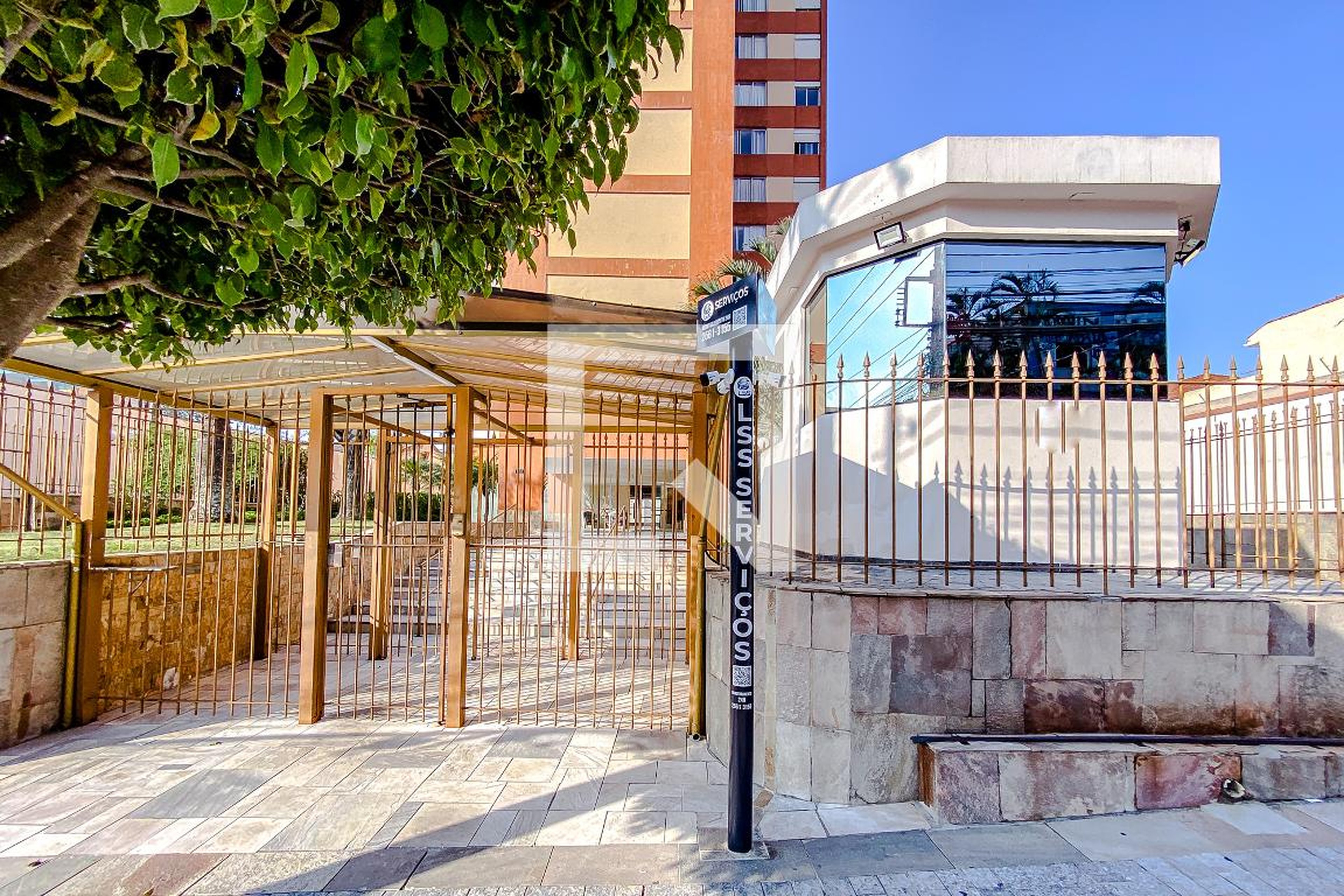 Fachada Condomínio em Rua Pimenta Bueno, 64