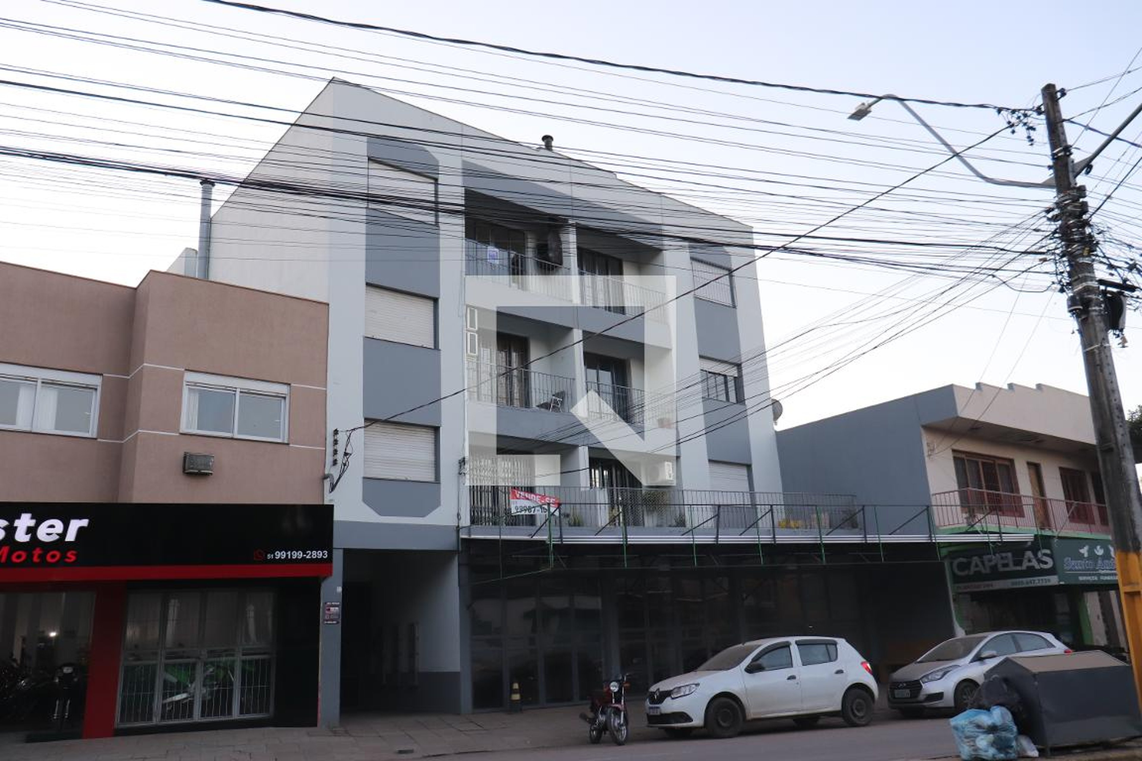 Fachada Condomínio em Rua Doutor Frederico Wolffenbuttel, 463