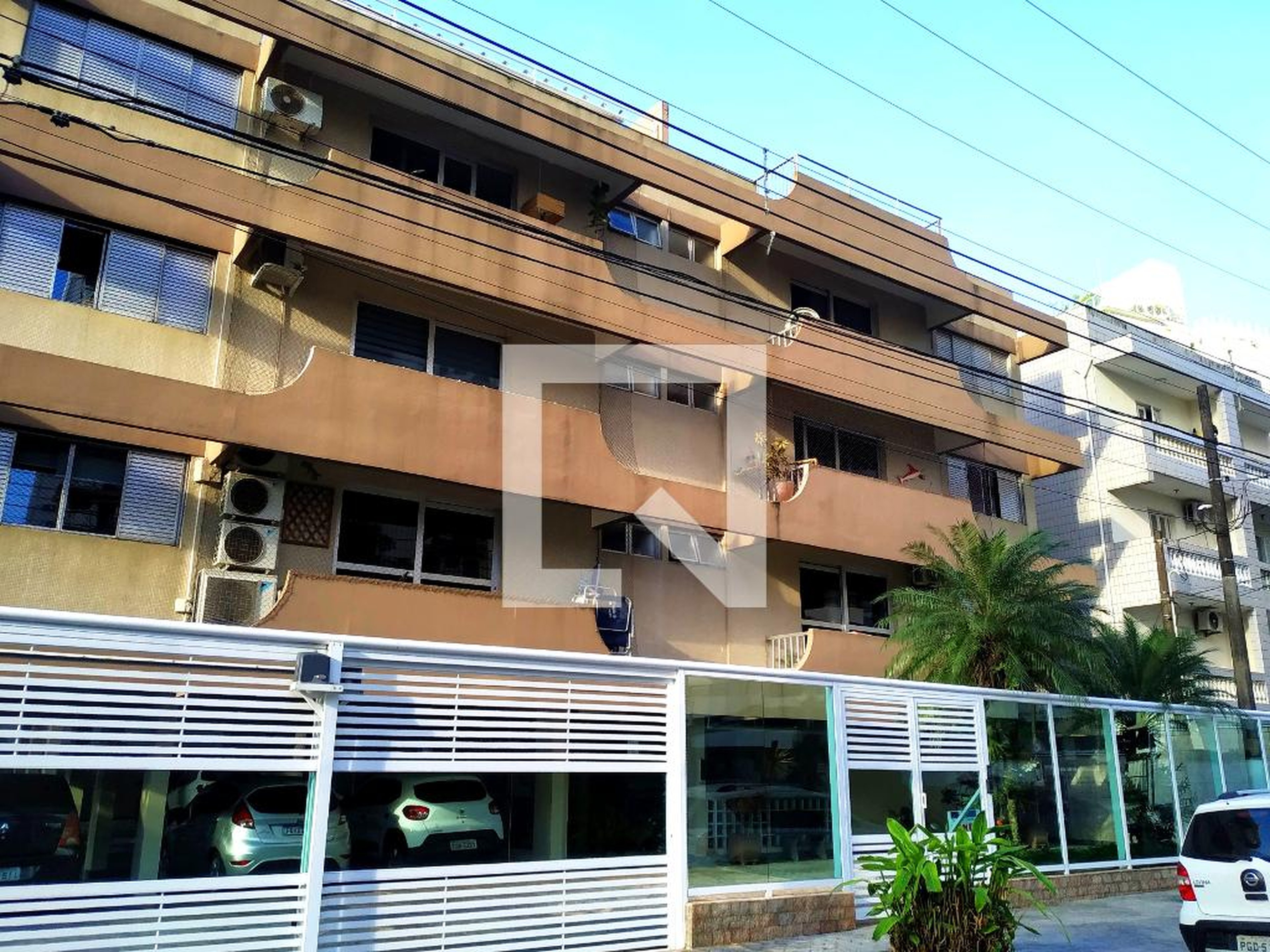 Fachada do Prédio Condomínio em Rua César Ferragi, 50