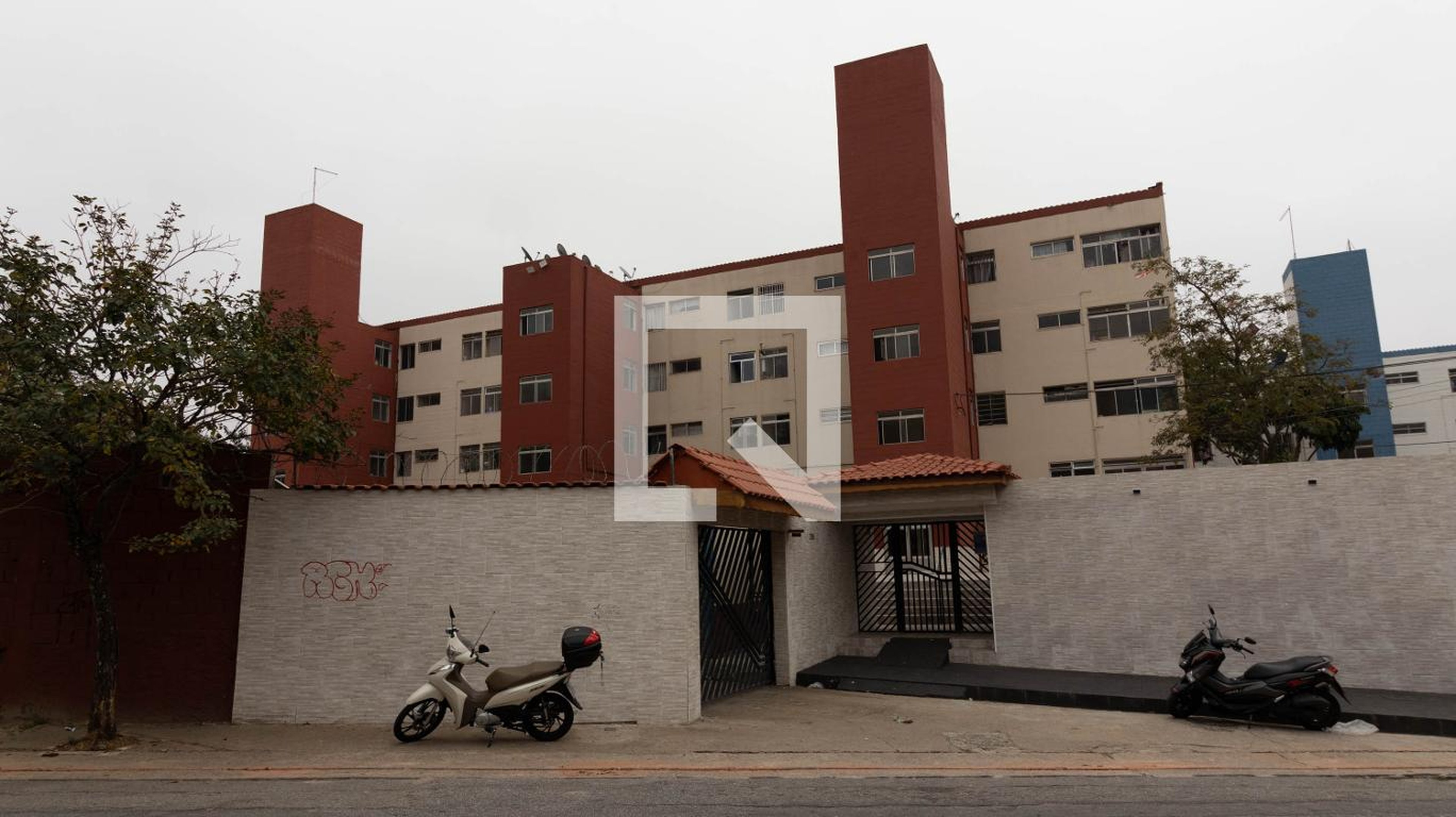 Fachada do Prédio Condomínio em Rua Padre José Vieira de Matos, 296