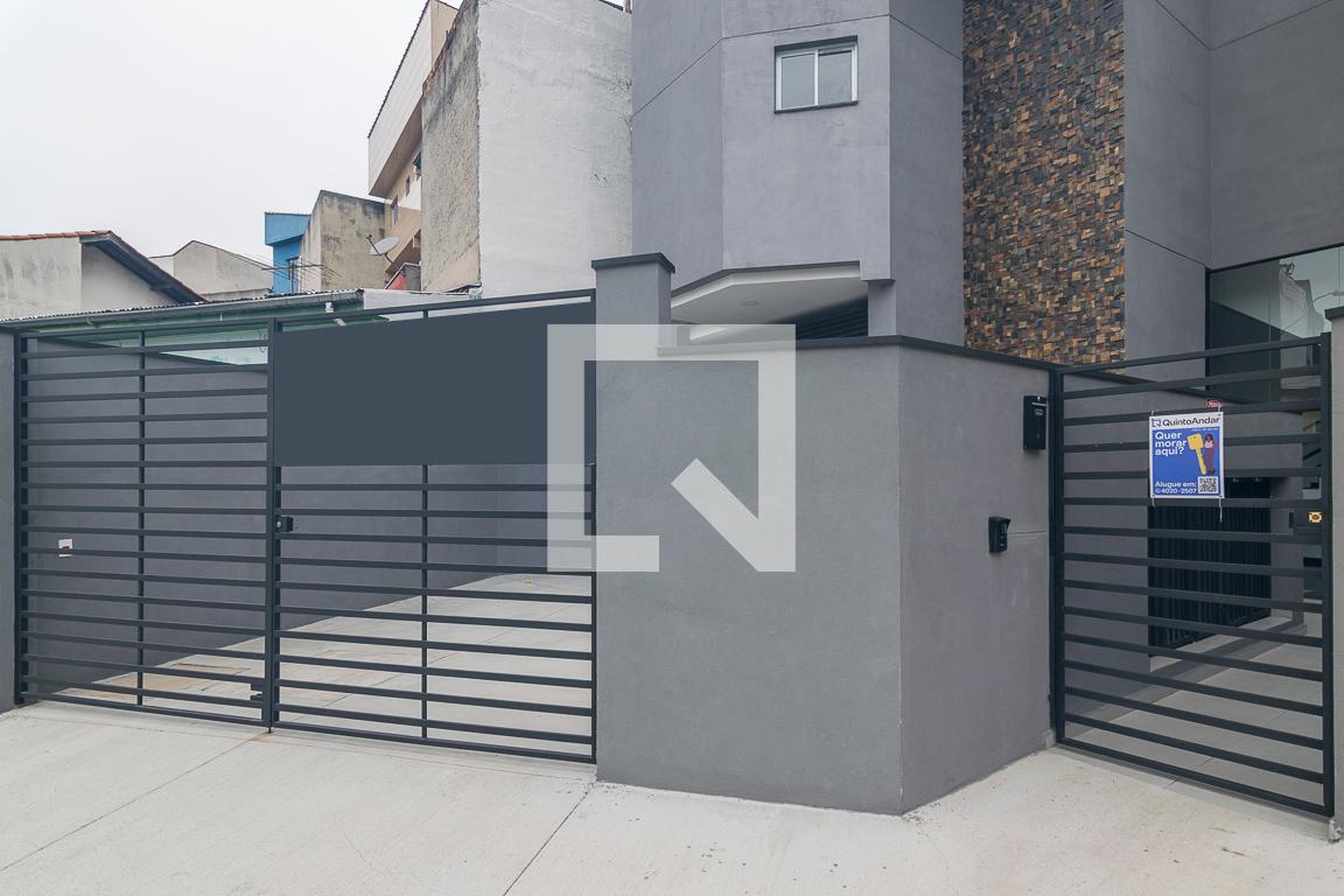 Fachada Condomínio em Rua Ibrahim Nobre, 40