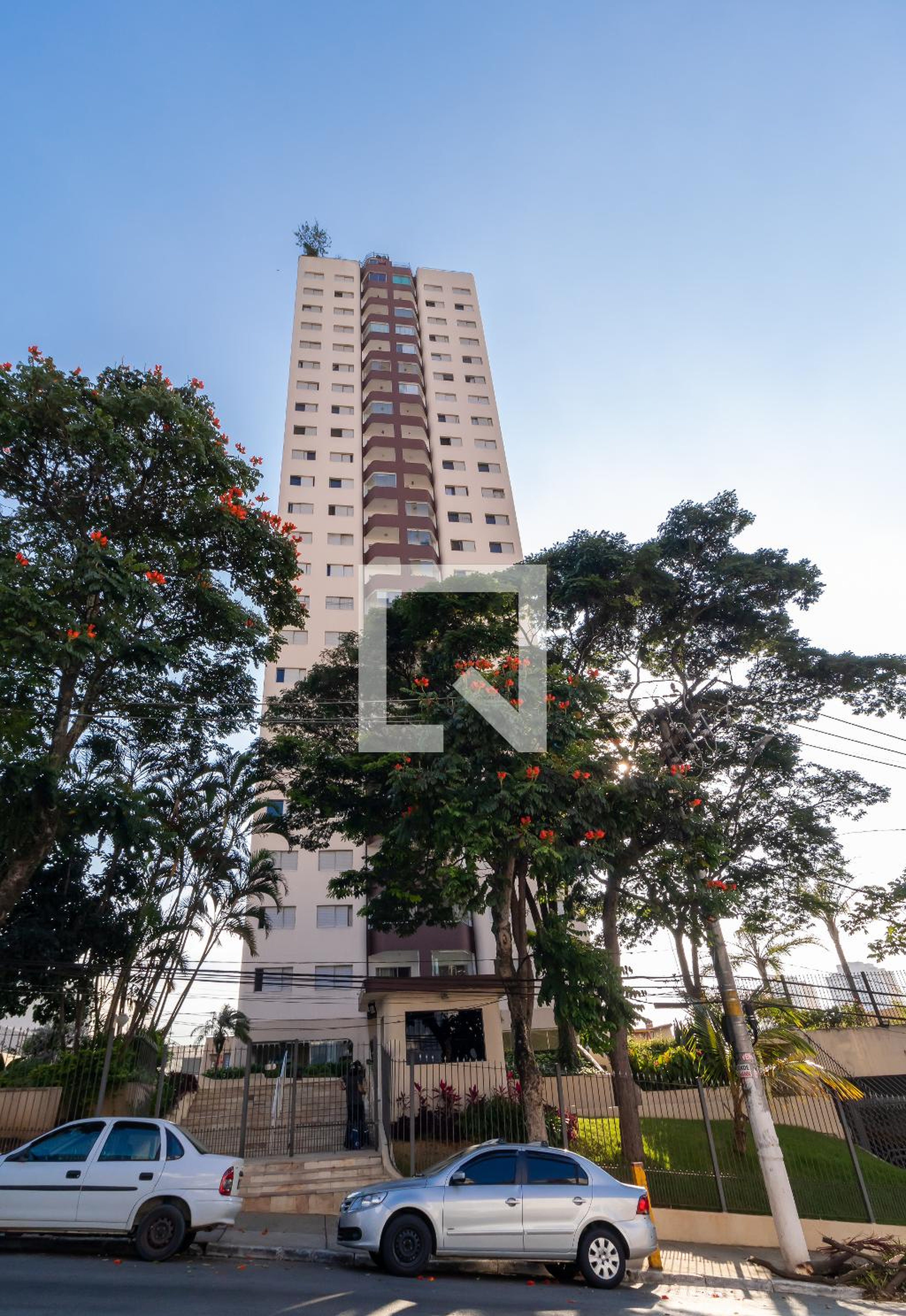 Fachada do Prédio Condomínio Carina