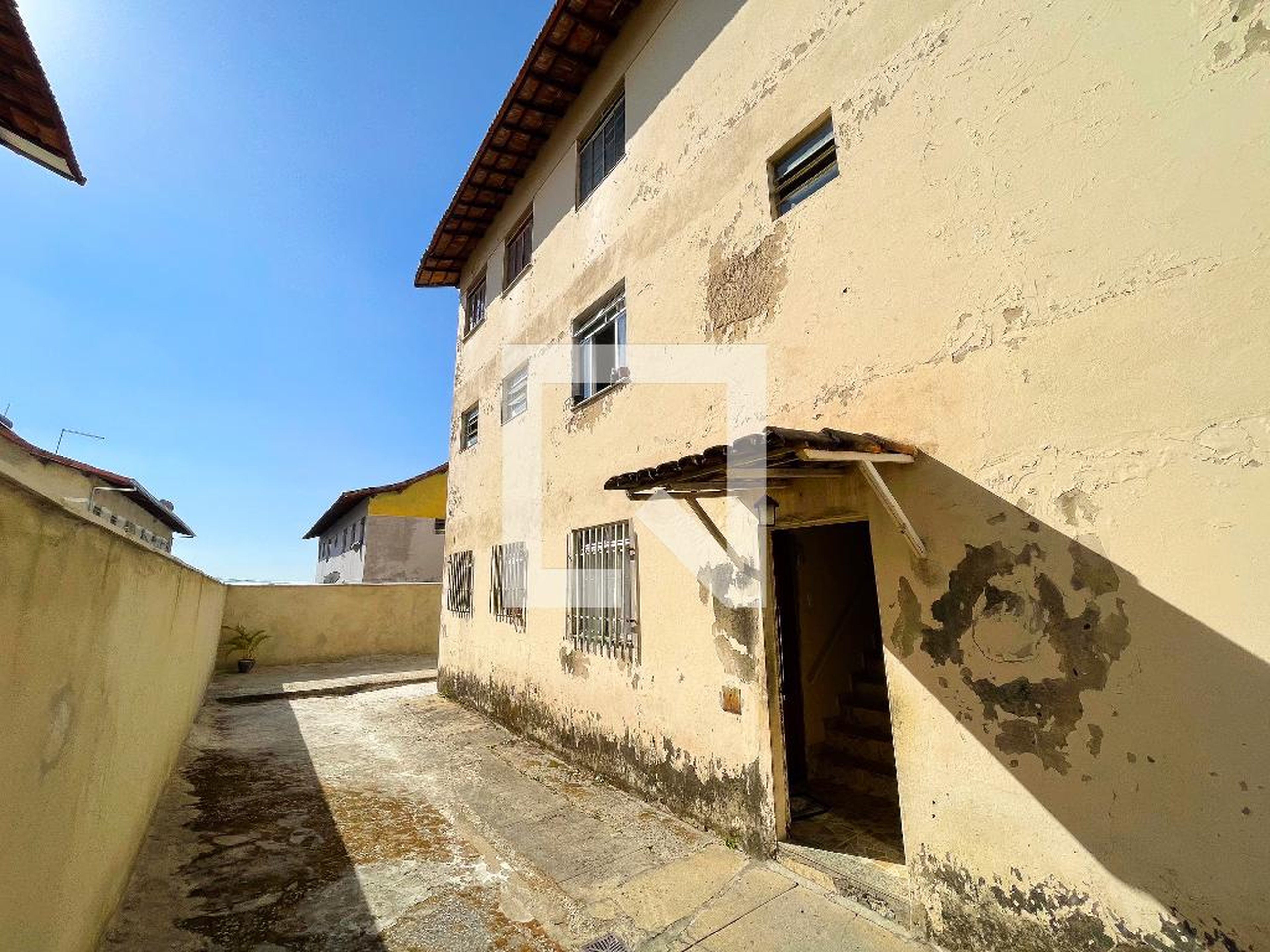 Fachada Condomínio em Rua Manchester, 102