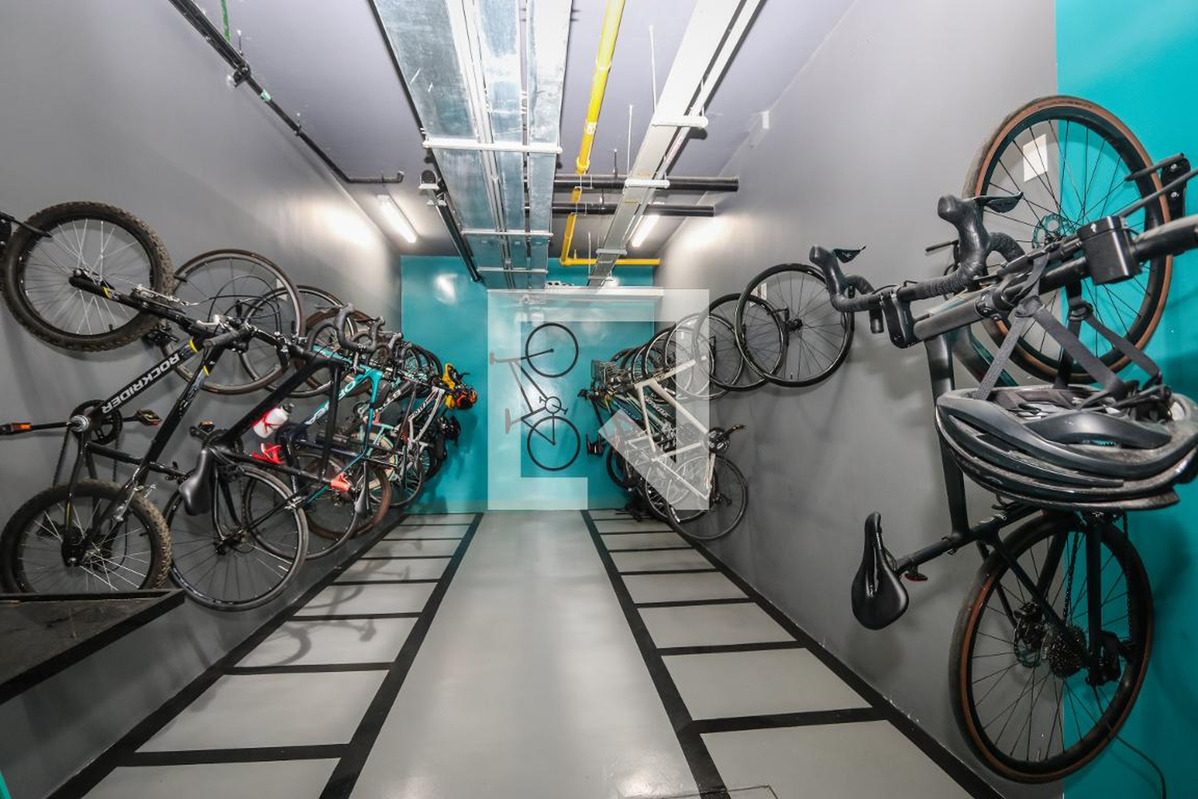 Bicicletário - La Scene  Cidade Jardim